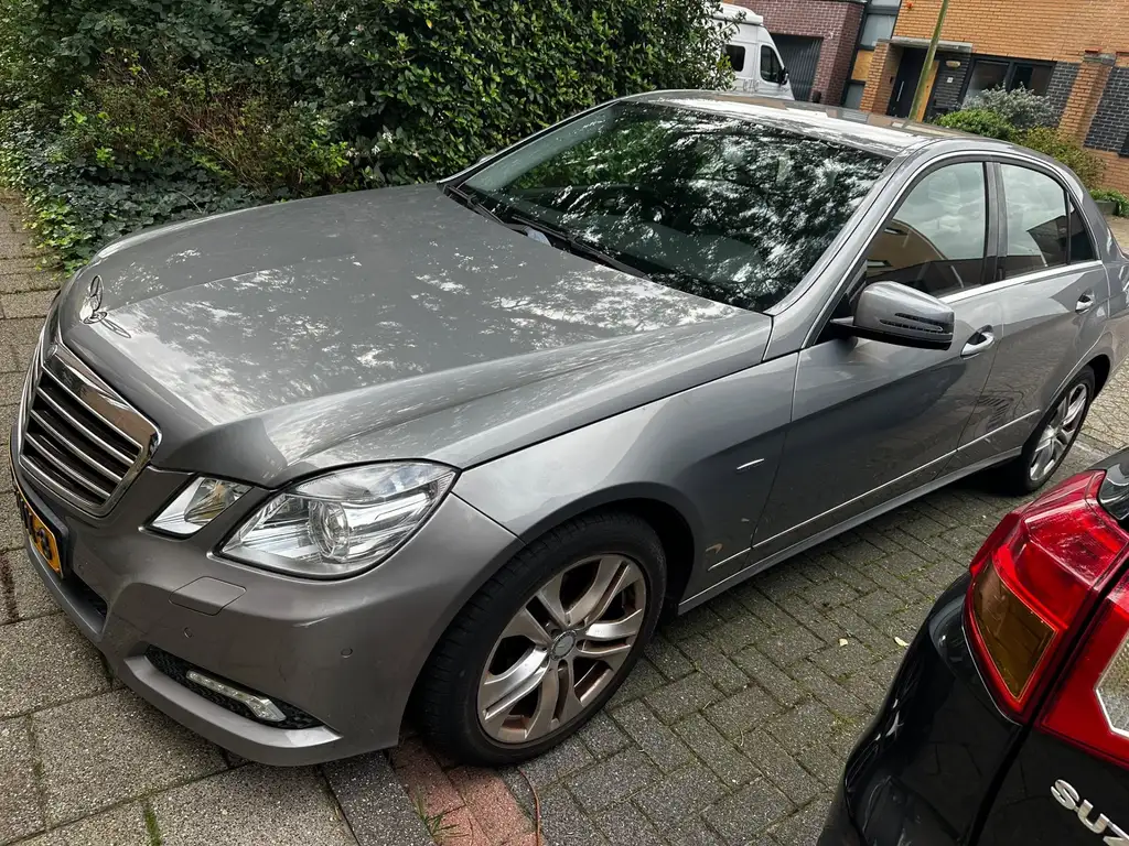 Mercedes-Benz E 250 2011 из Европы — купить под ключ