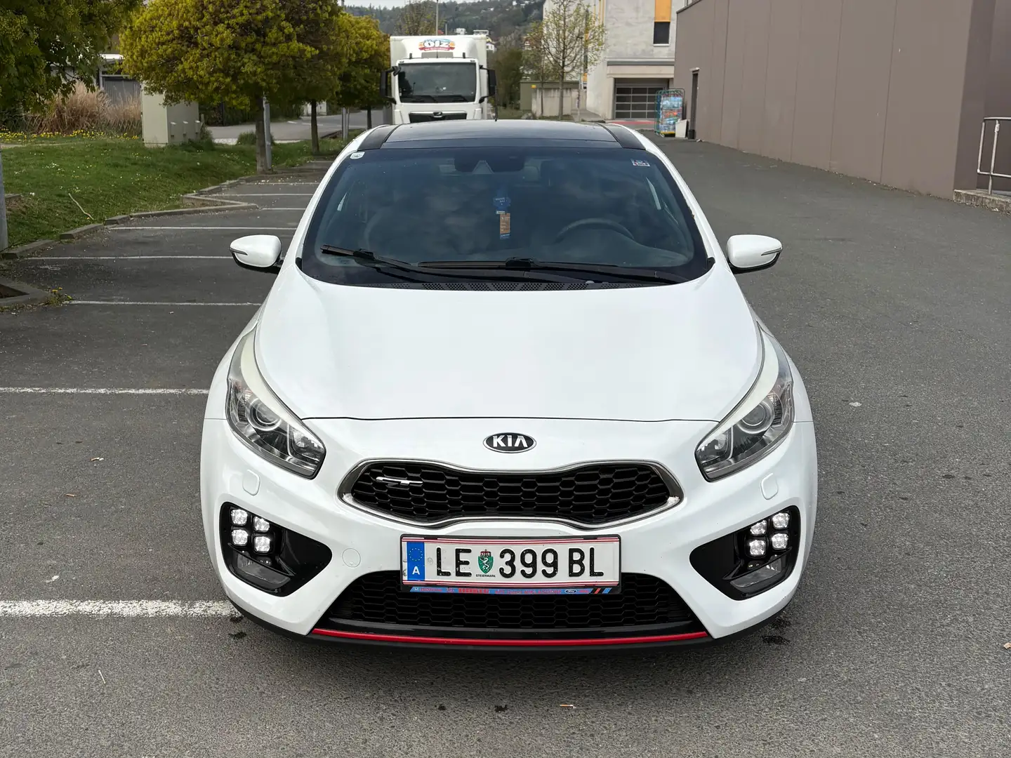 Kia ProCeed / pro_cee'd pro cee'd 1,6 TGDI GT GT Weiß - 1