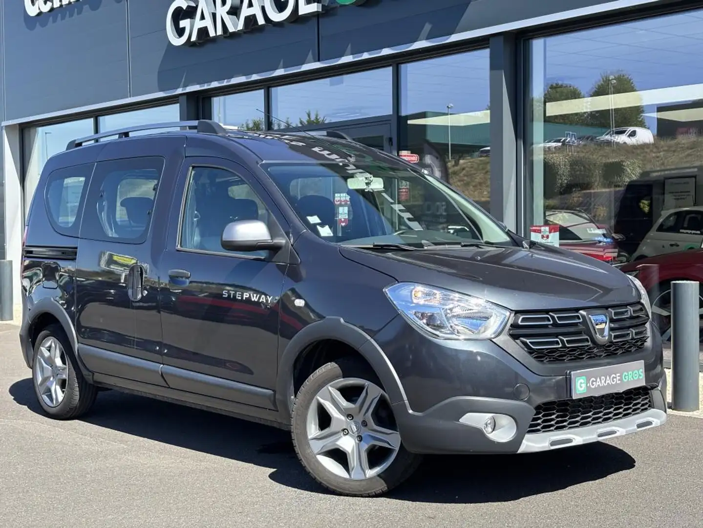 Dacia Dokker 1.5 dCi 90 Stepway - 1