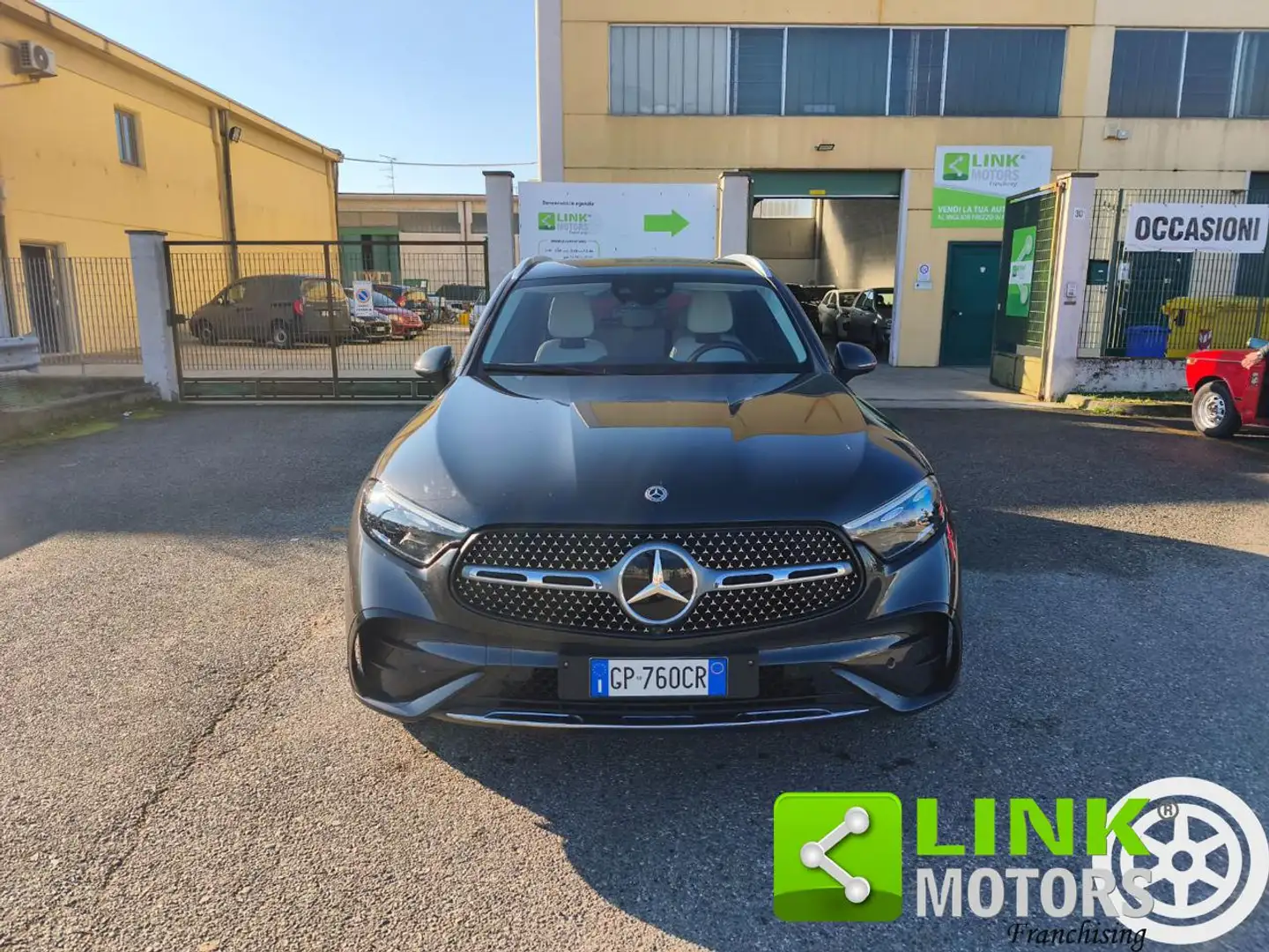 Mercedes-Benz GLC 220 d 4Matic Mild Hybrid Premium AMG Line Grau - 2