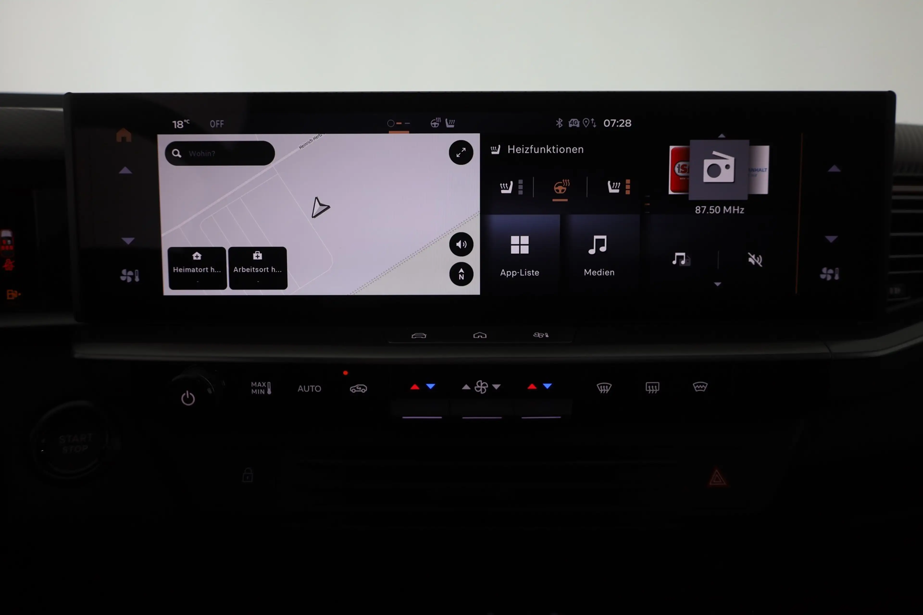 Opel Grandland Ultimate 1.2DI Turbo Hybrid Aut. Matrix — photo 11