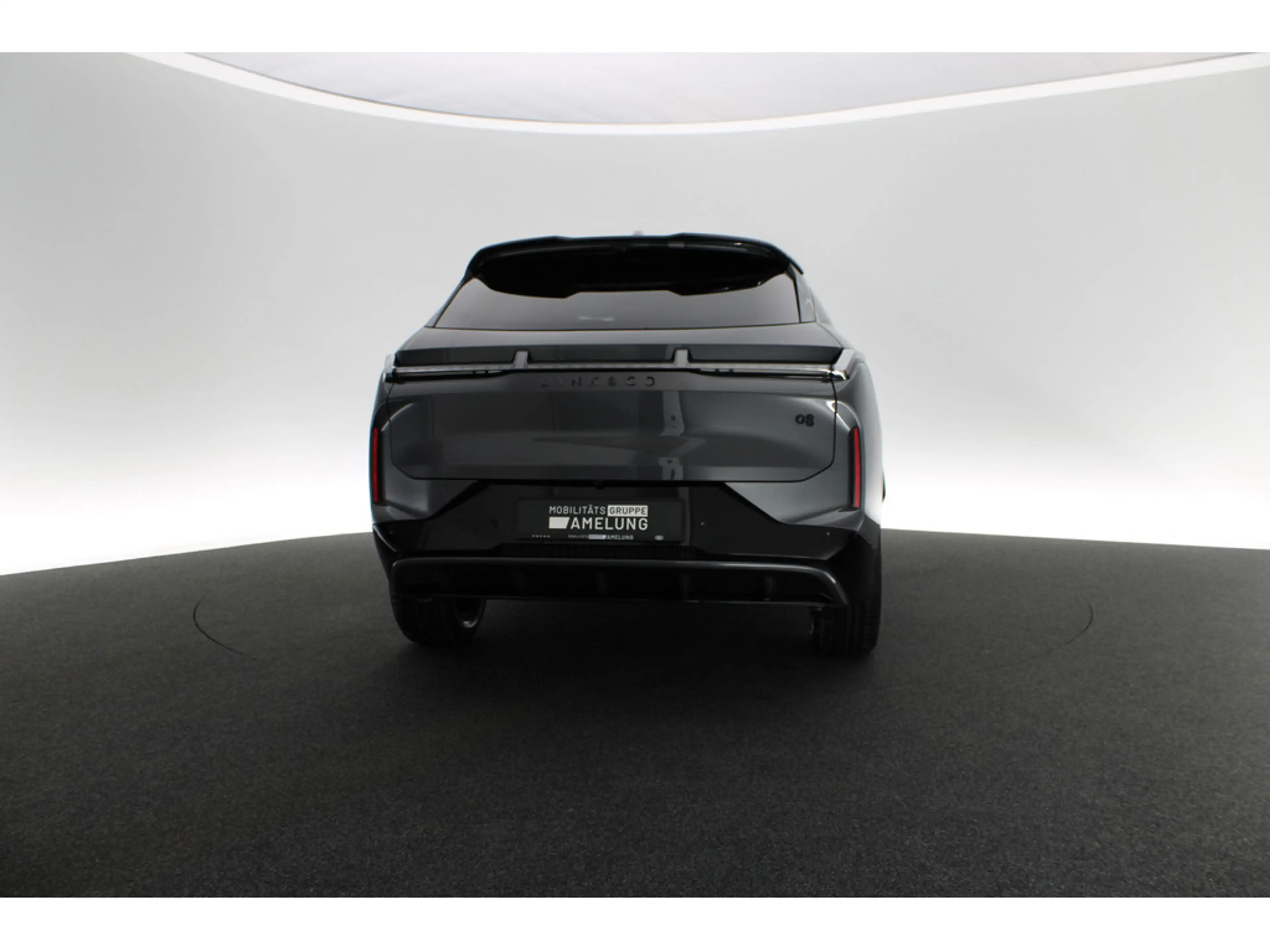 Lynk & Co 08 Core — photo 6