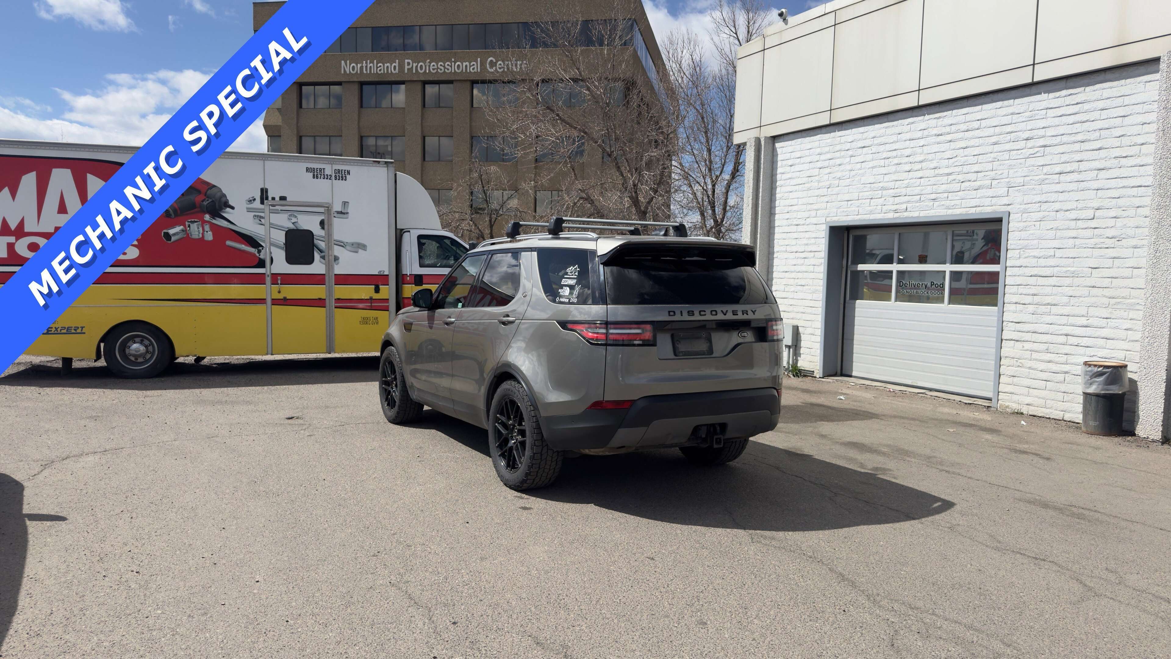 2017 Land Rover Discovery First Edition | MECHANIC SPECIAL | alt 3