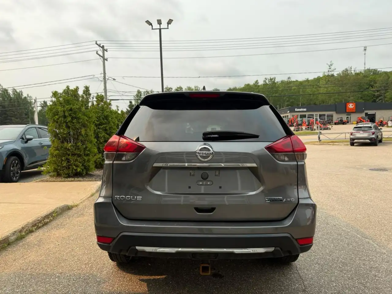 Nissan Rogue снимка Nissan Rogue