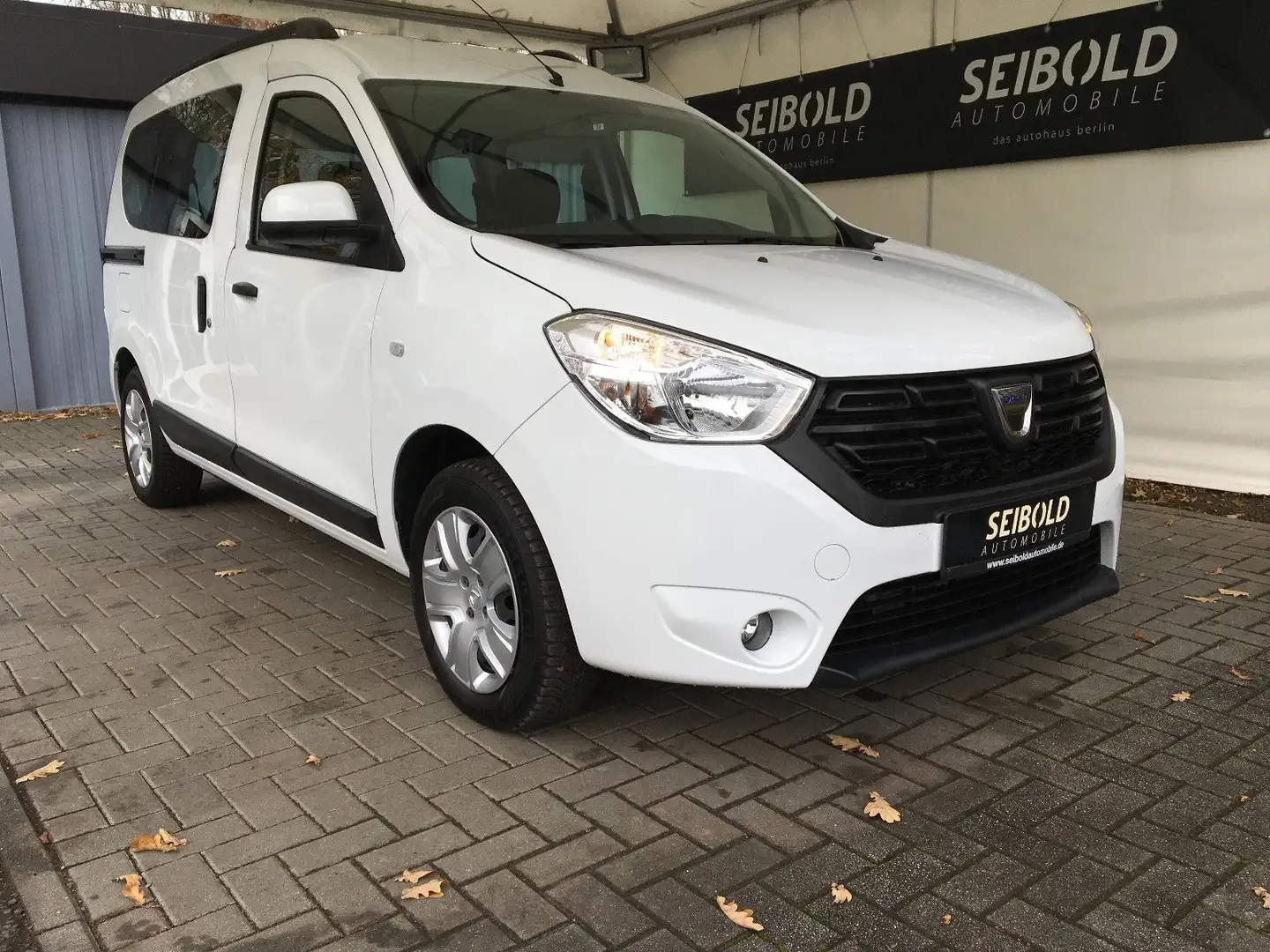 Dacia Dokker 1.6 Comfort/1.Hd/Navi/Shz/PDC/Klima/Allw Weiß - 2