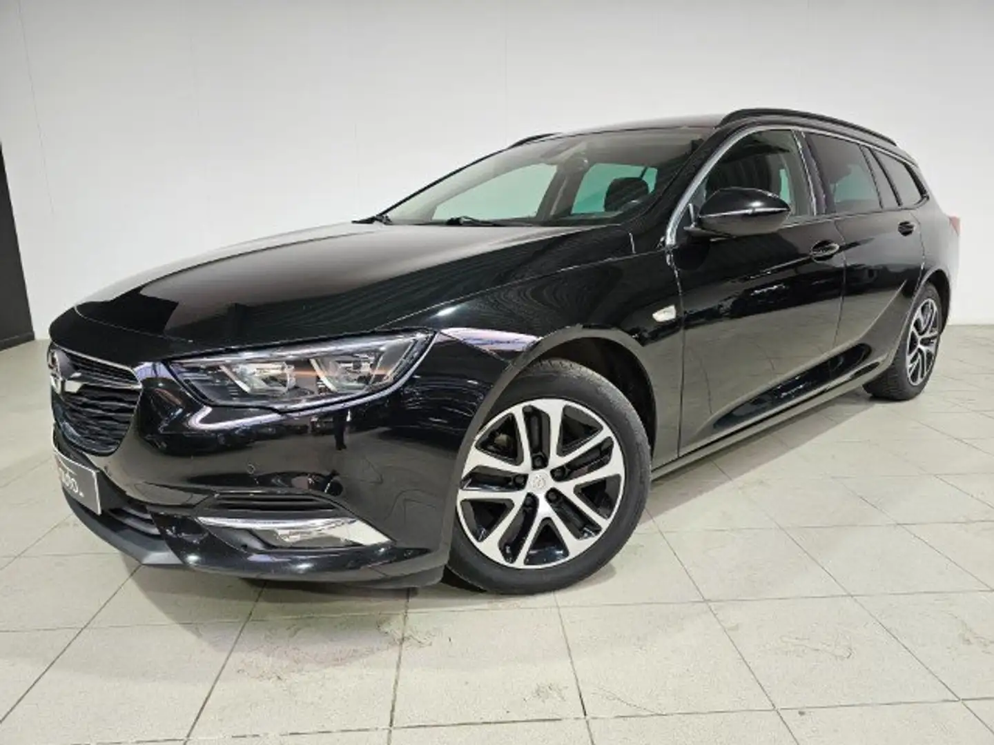 Opel Insignia Sports Tourer 1.6 CDTI Automaat Zwart - 1