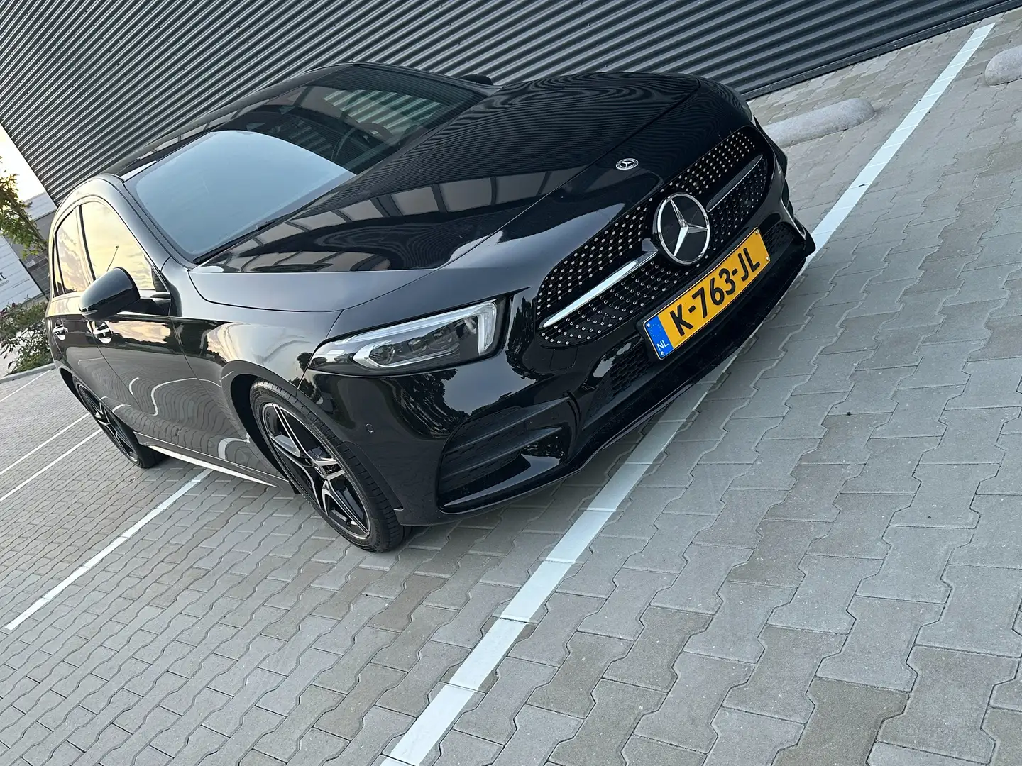 Mercedes-Benz A 180 AMG Night-Pakket Pano-dak camera-NAP Zwart - 2