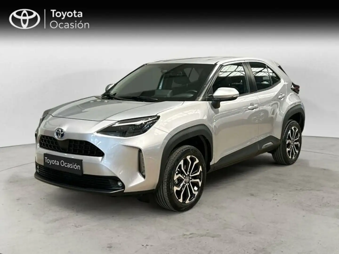 Toyota Yaris Cross 5 puertas Active Tech 120H e-CVT Gris - 1