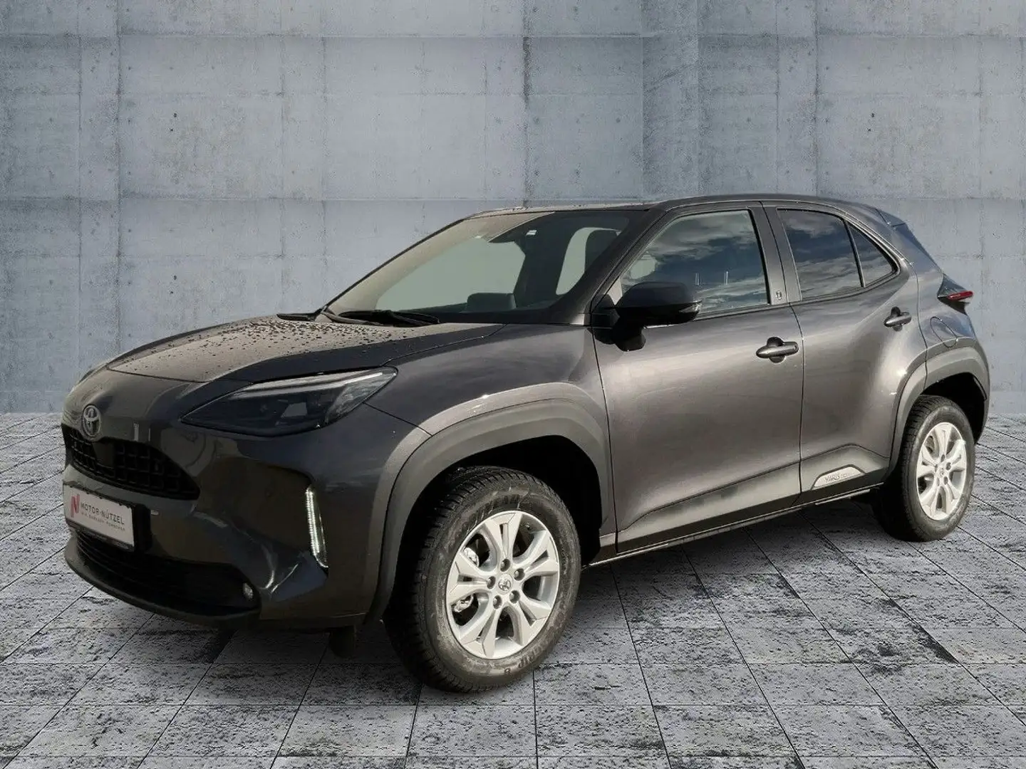 Toyota Yaris Cross 1.5 Hybrid TEAM DEUTSCHLAND Gris - 2