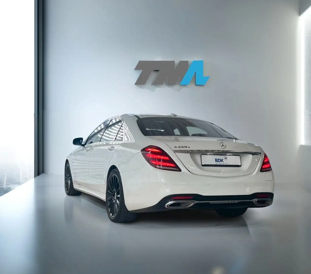 Mercedes-Benz S 560 e L Entertainment-Paket TV PANO Weiß - 2
