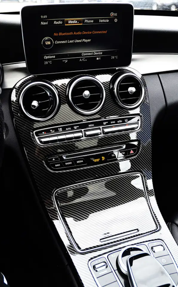 Mercedes-Benz C-Class снимка Mercedes-Benz C-Class