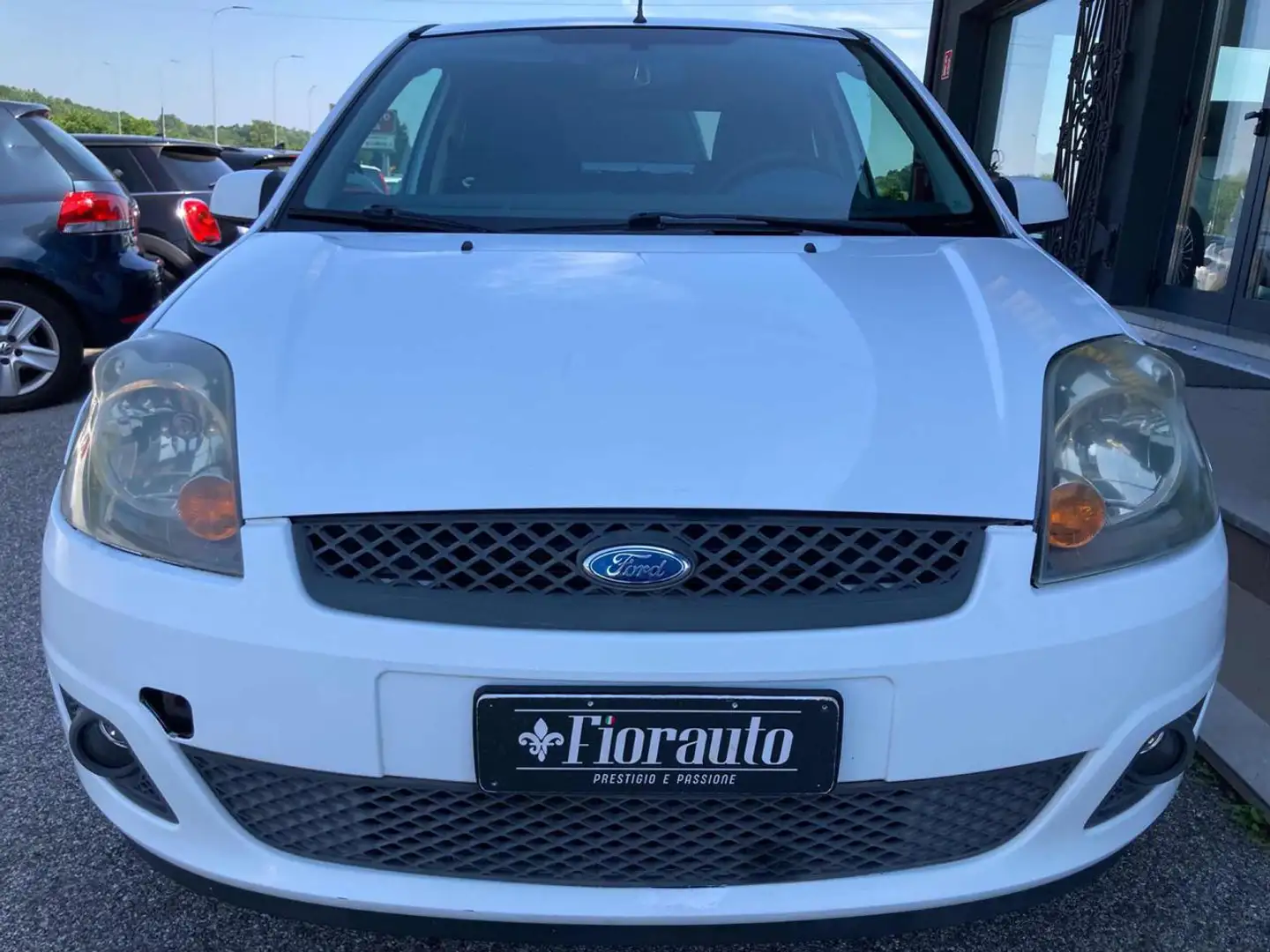 Ford Fiesta 1.4 TDCi 3p. Ghia Bianco - 1