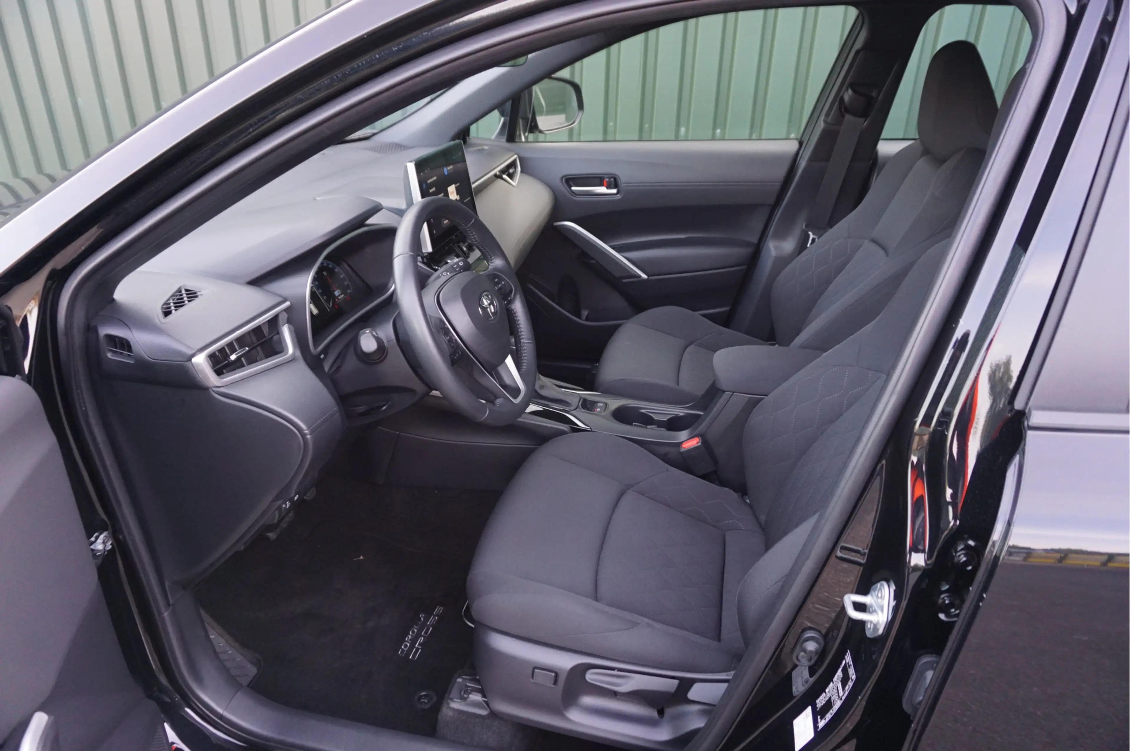 Toyota Corolla Cross Hybrid 140pk Active + Camera/ Carplay/ Cruise/ LED — photo 13