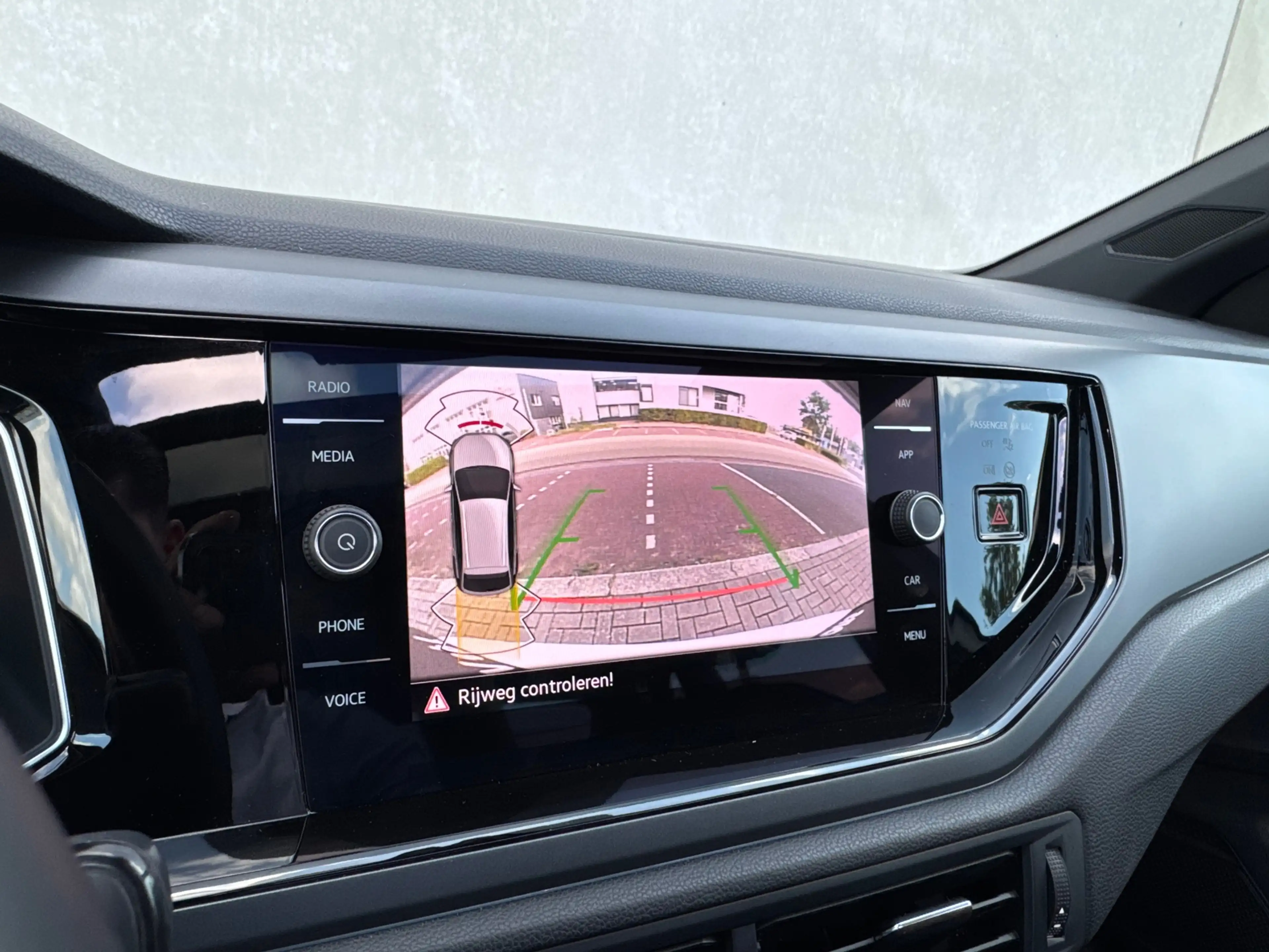 Volkswagen Taigo 1.0 TSI R-Line ACC CAMERA PANO DAK APPLE CAR PLAY — photo 19