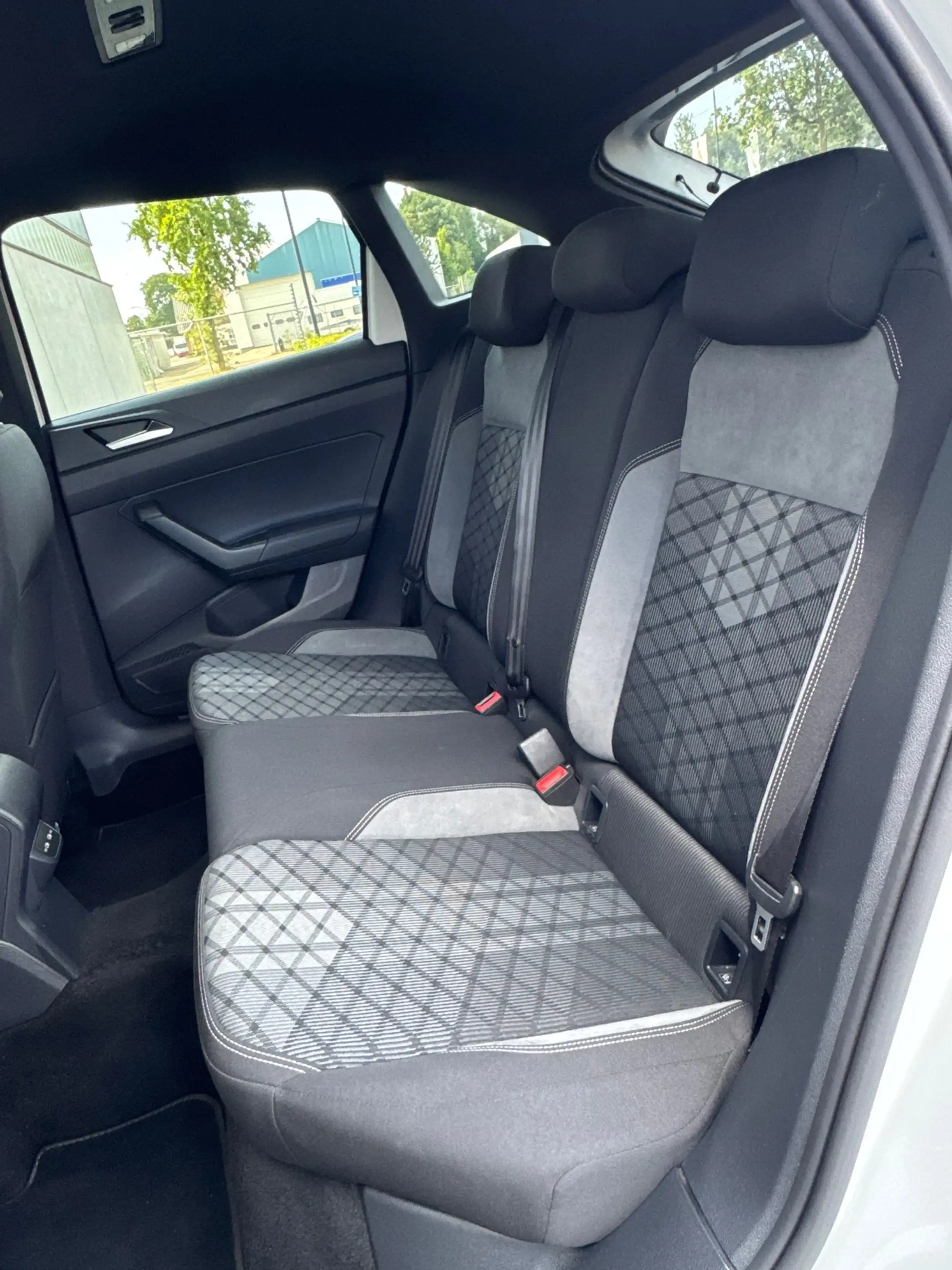 Volkswagen Taigo 1.0 TSI R-Line ACC CAMERA PANO DAK APPLE CAR PLAY — photo 30