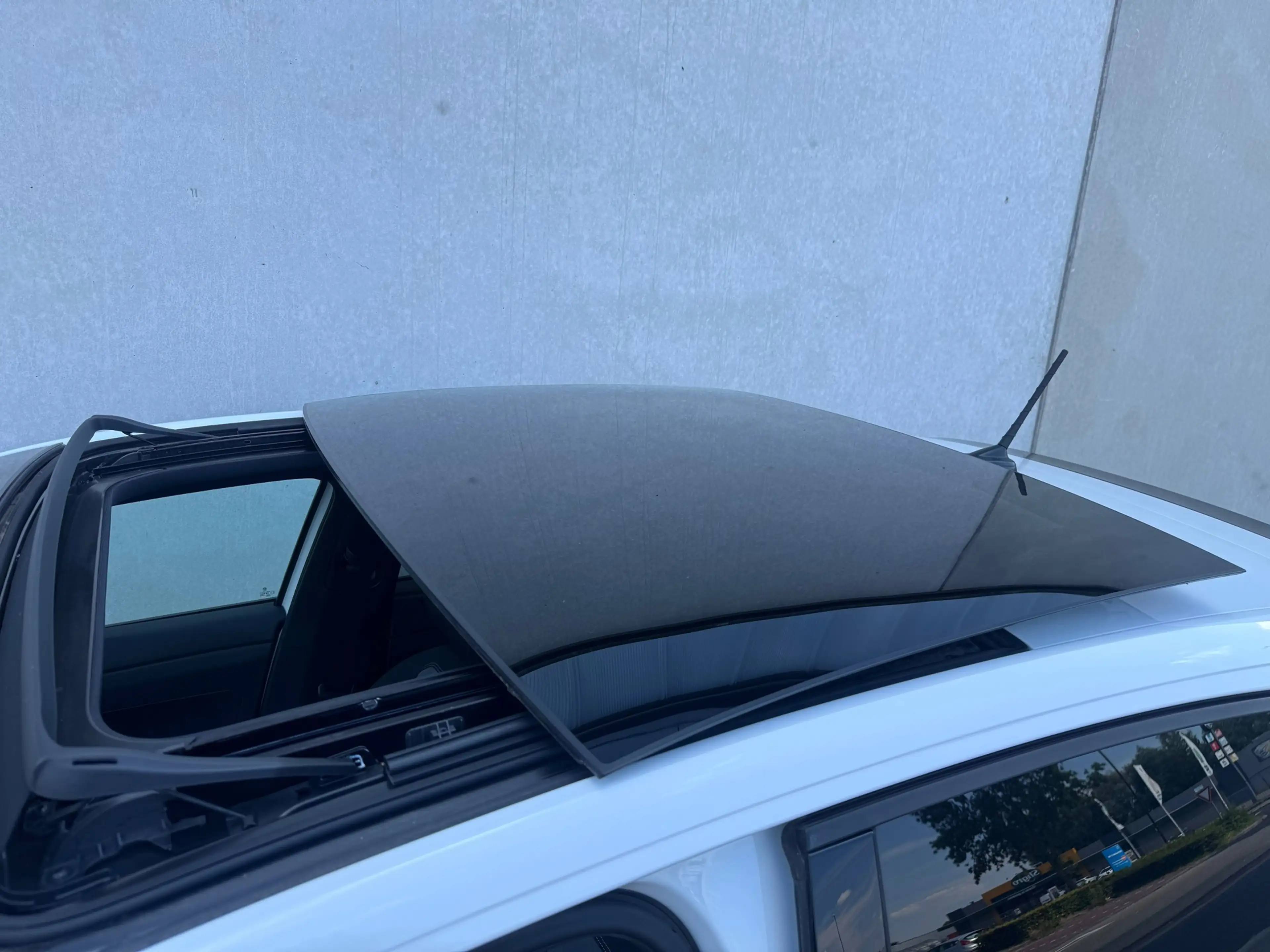 Volkswagen Taigo 1.0 TSI R-Line ACC CAMERA PANO DAK APPLE CAR PLAY — photo 38