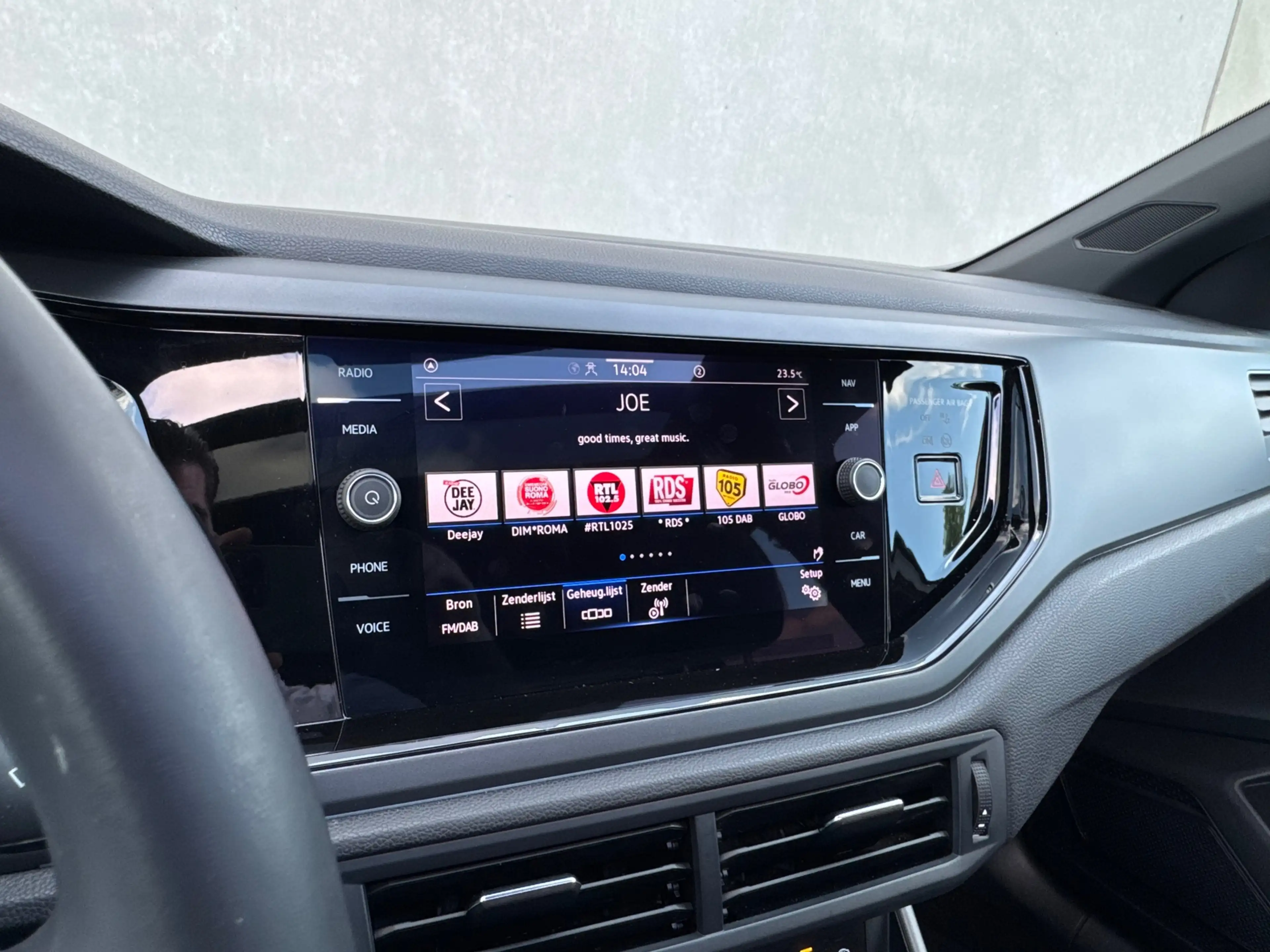 Volkswagen Taigo 1.0 TSI R-Line ACC CAMERA PANO DAK APPLE CAR PLAY — photo 18