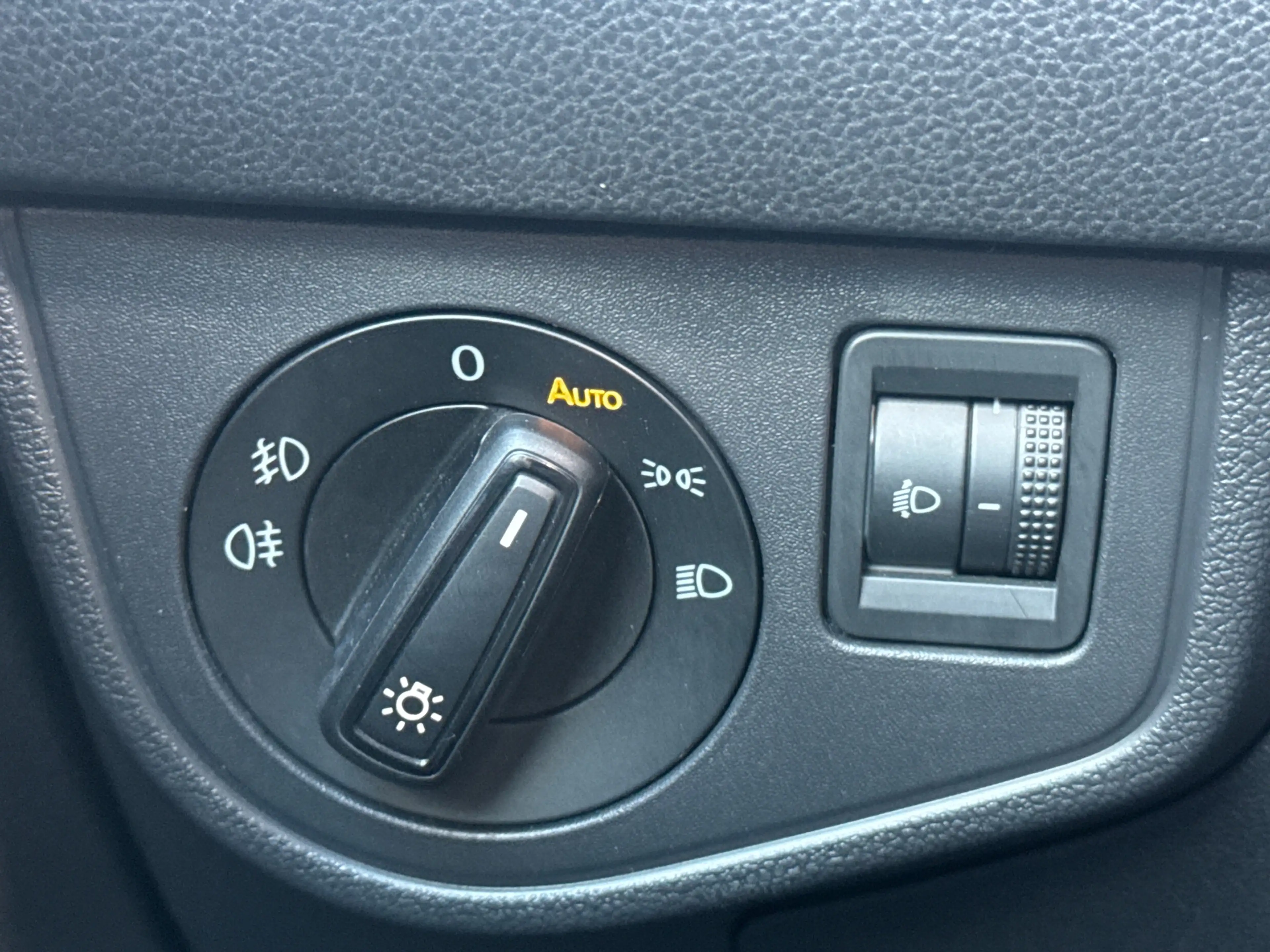 Volkswagen Taigo 1.0 TSI R-Line ACC CAMERA PANO DAK APPLE CAR PLAY — photo 27
