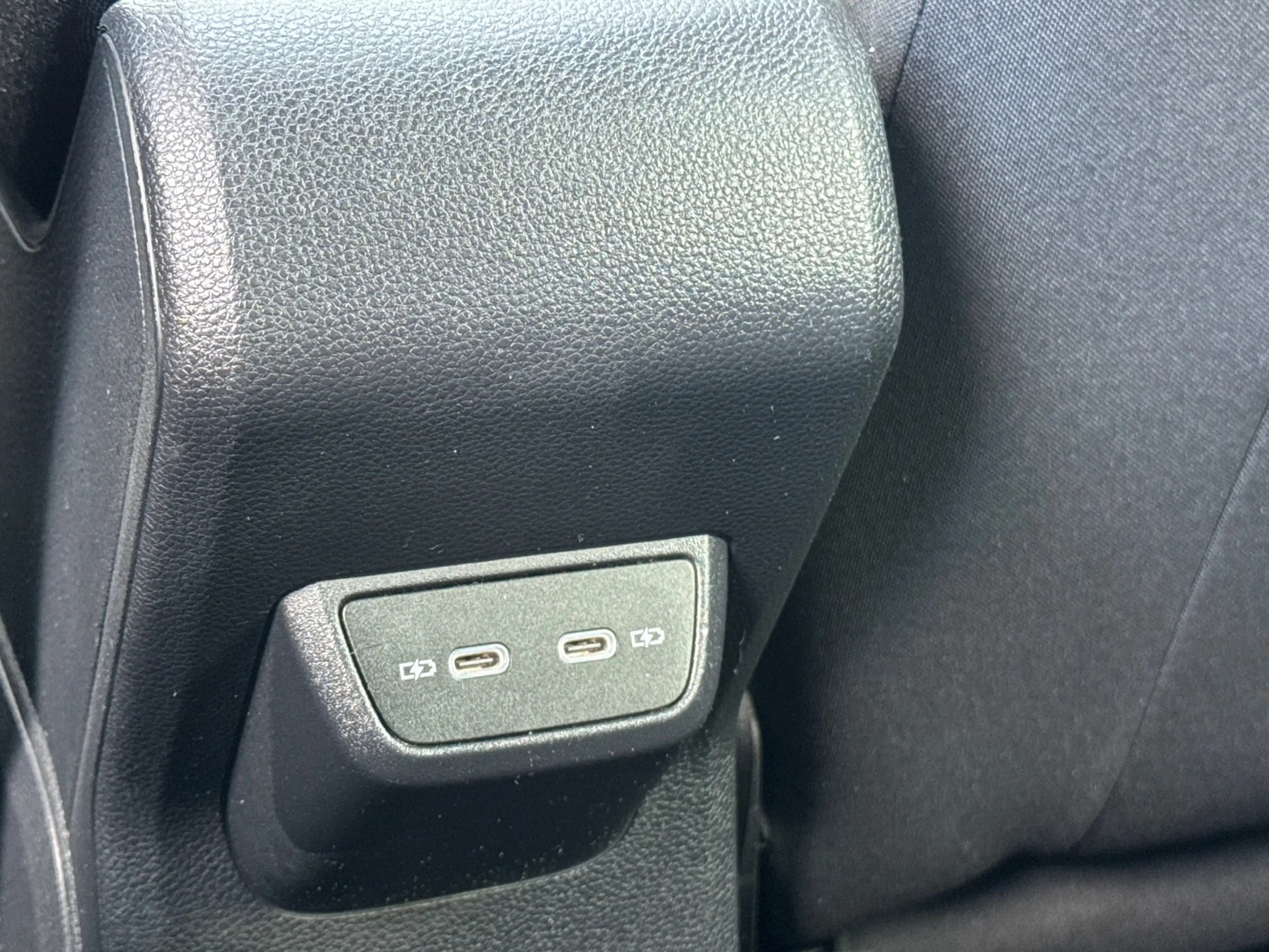 Volkswagen Taigo 1.0 TSI R-Line ACC CAMERA PANO DAK APPLE CAR PLAY — photo 28