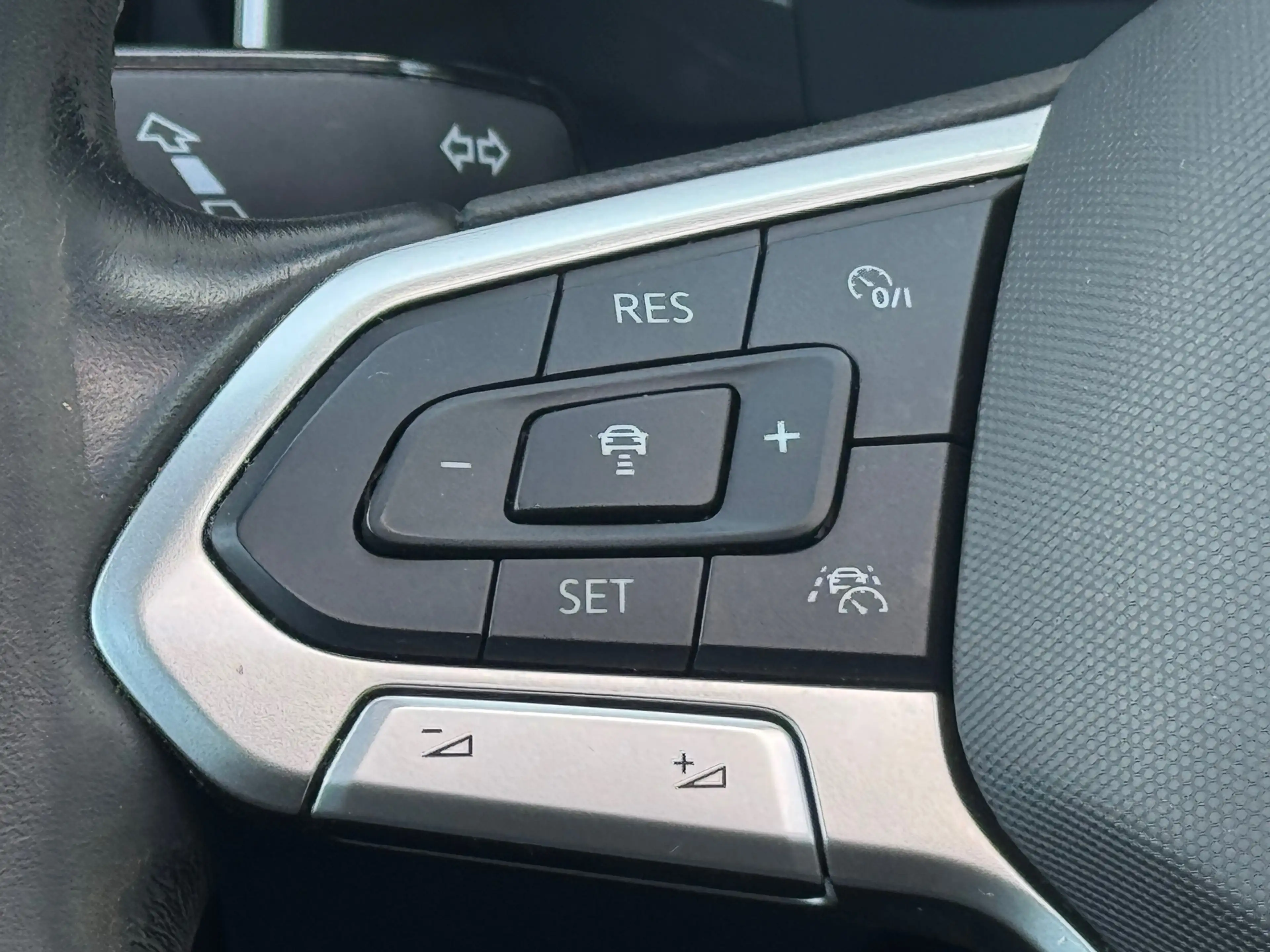 Volkswagen Taigo 1.0 TSI R-Line ACC CAMERA PANO DAK APPLE CAR PLAY — photo 9