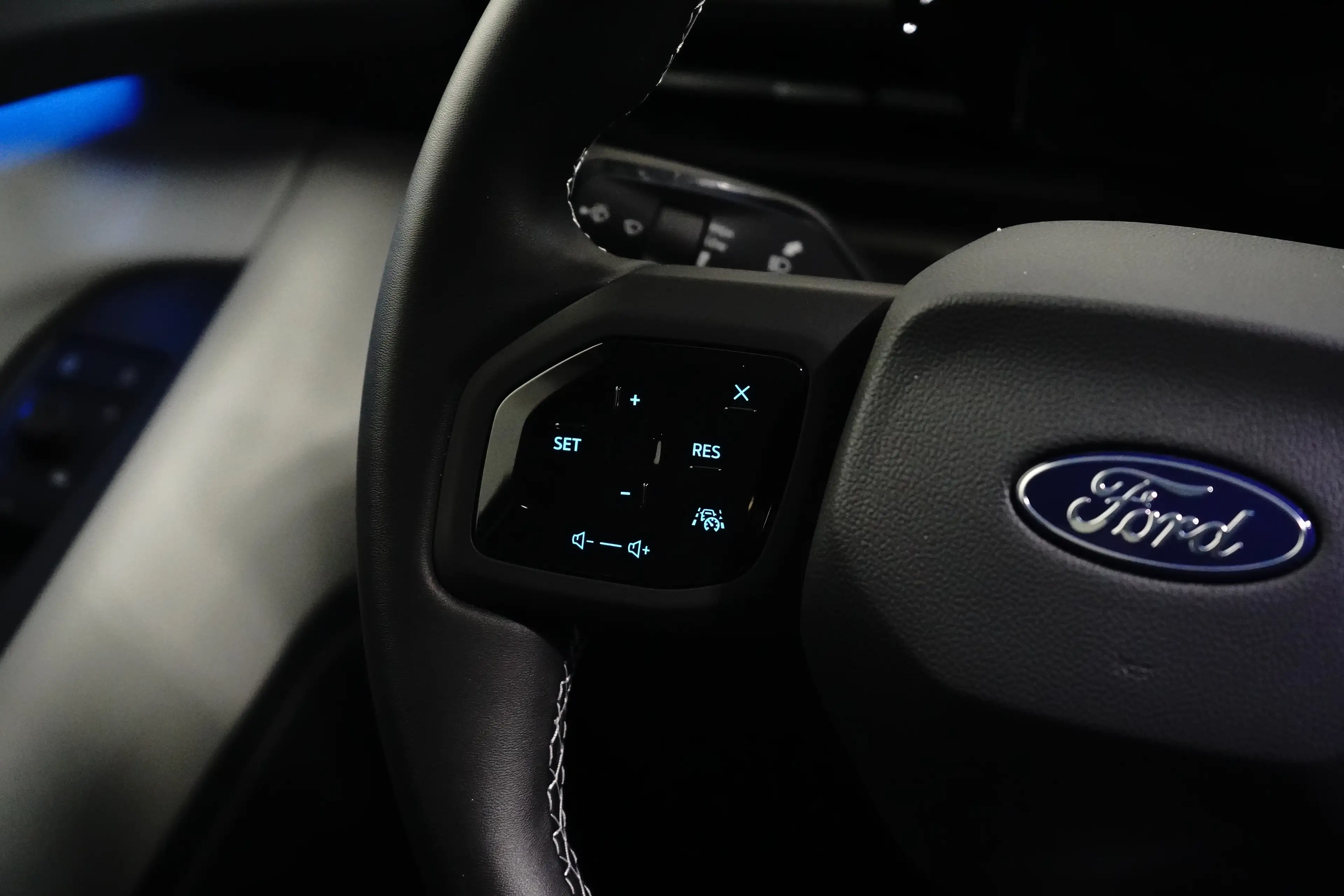 Ford Capri Premium Extended Range AWD 77 kWh — photo 12