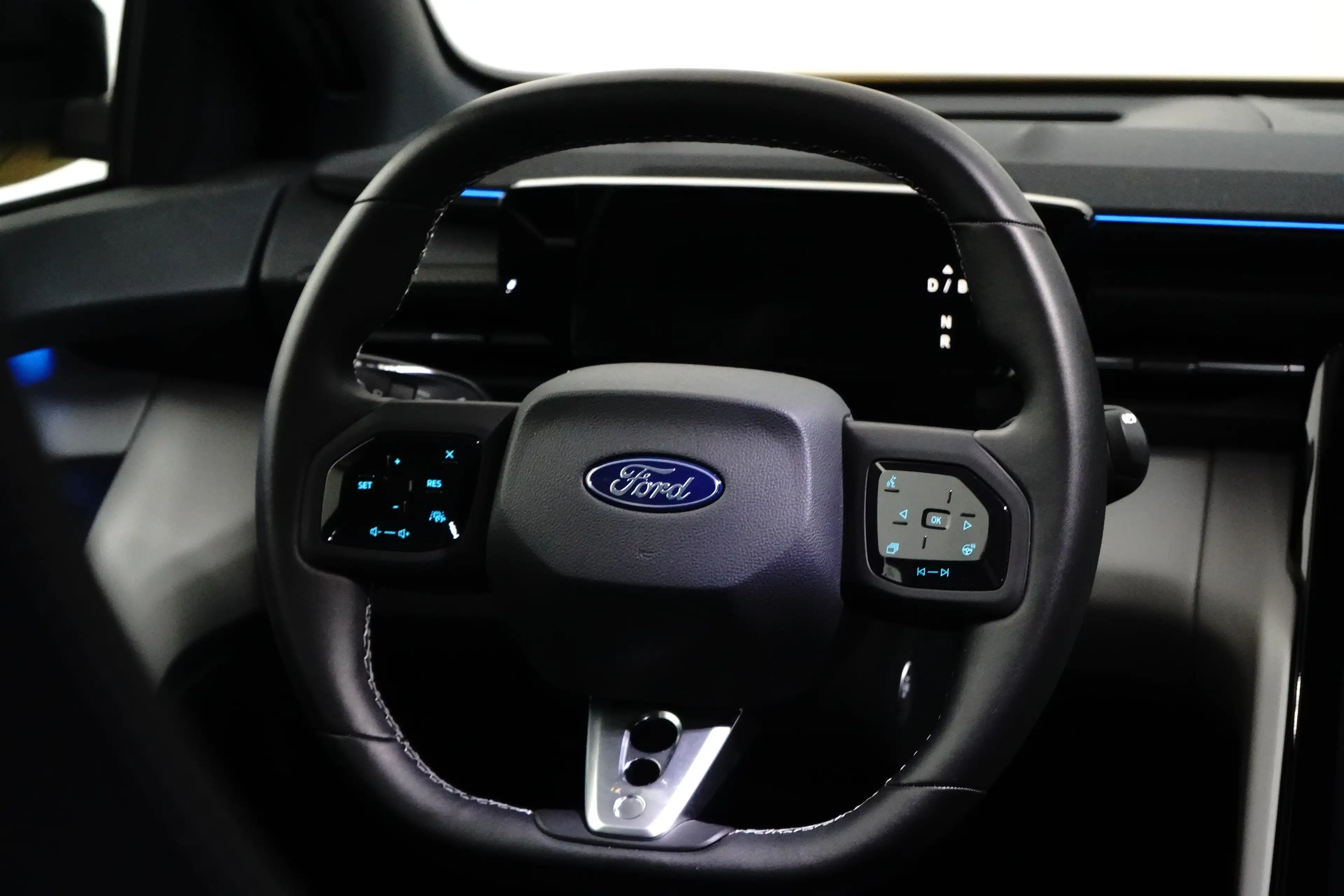 Ford Capri Premium Extended Range AWD 77 kWh — photo 11