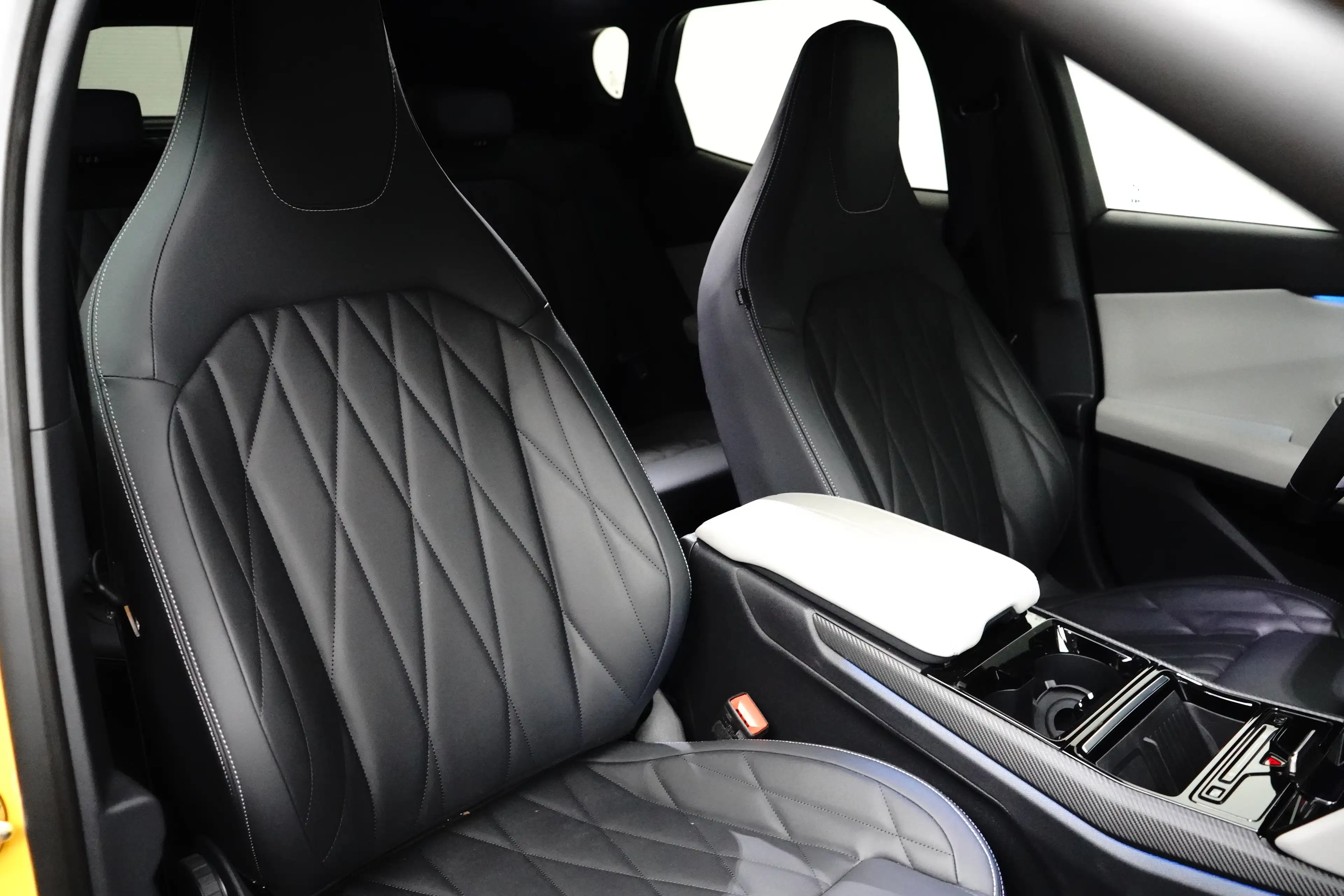 Ford Capri Premium Extended Range AWD 77 kWh — photo 6
