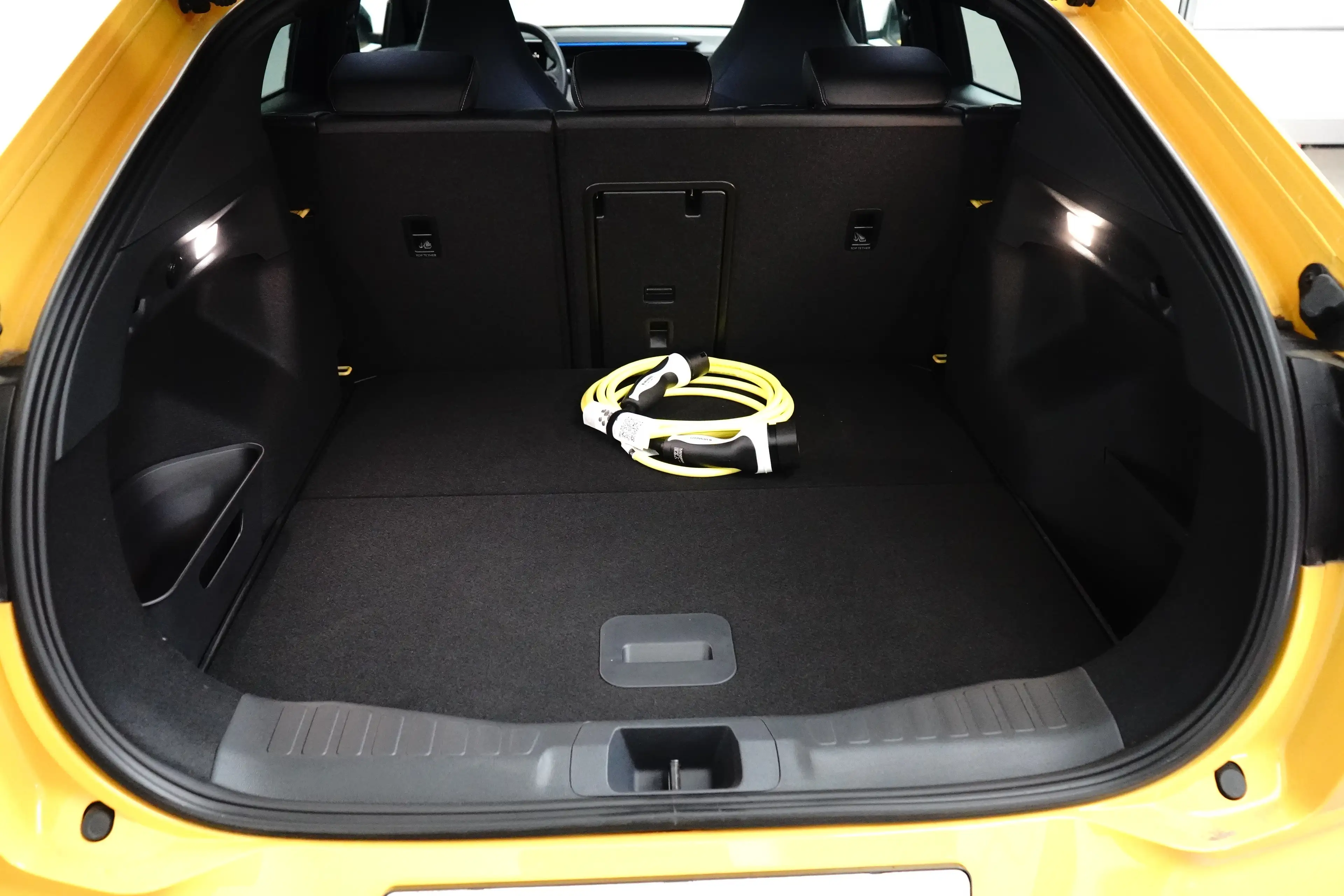 Ford Capri Premium Extended Range AWD 77 kWh — photo 15