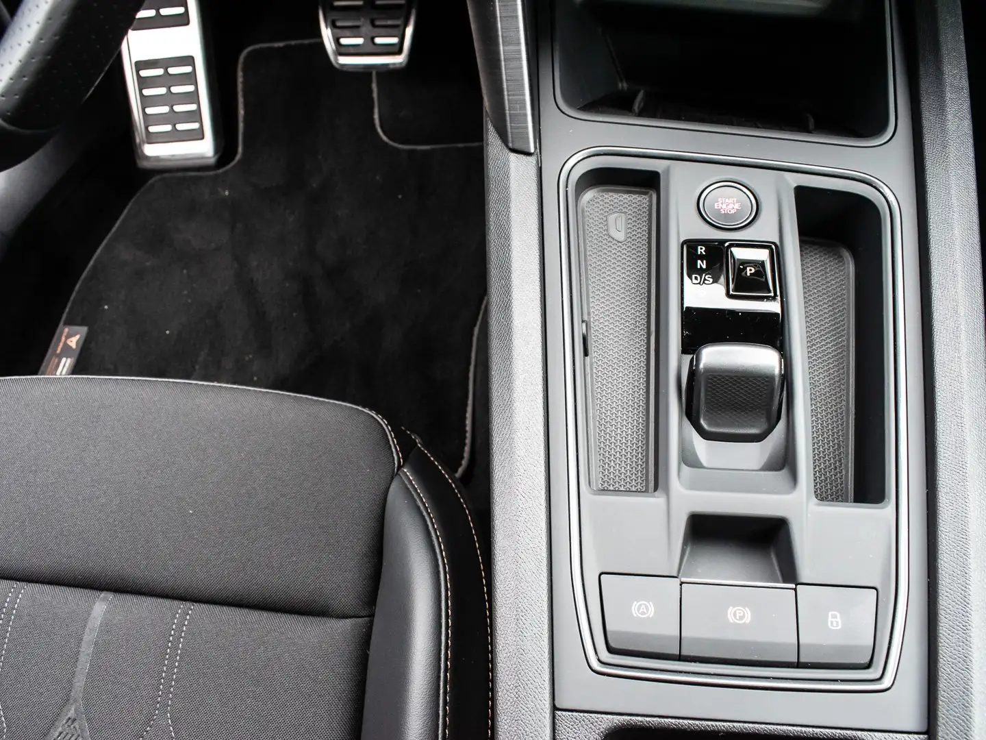 CUPRA Leon Sportstourer 1.4 Hybrid DSG ACC AHK AUT FLA Weiß - 2