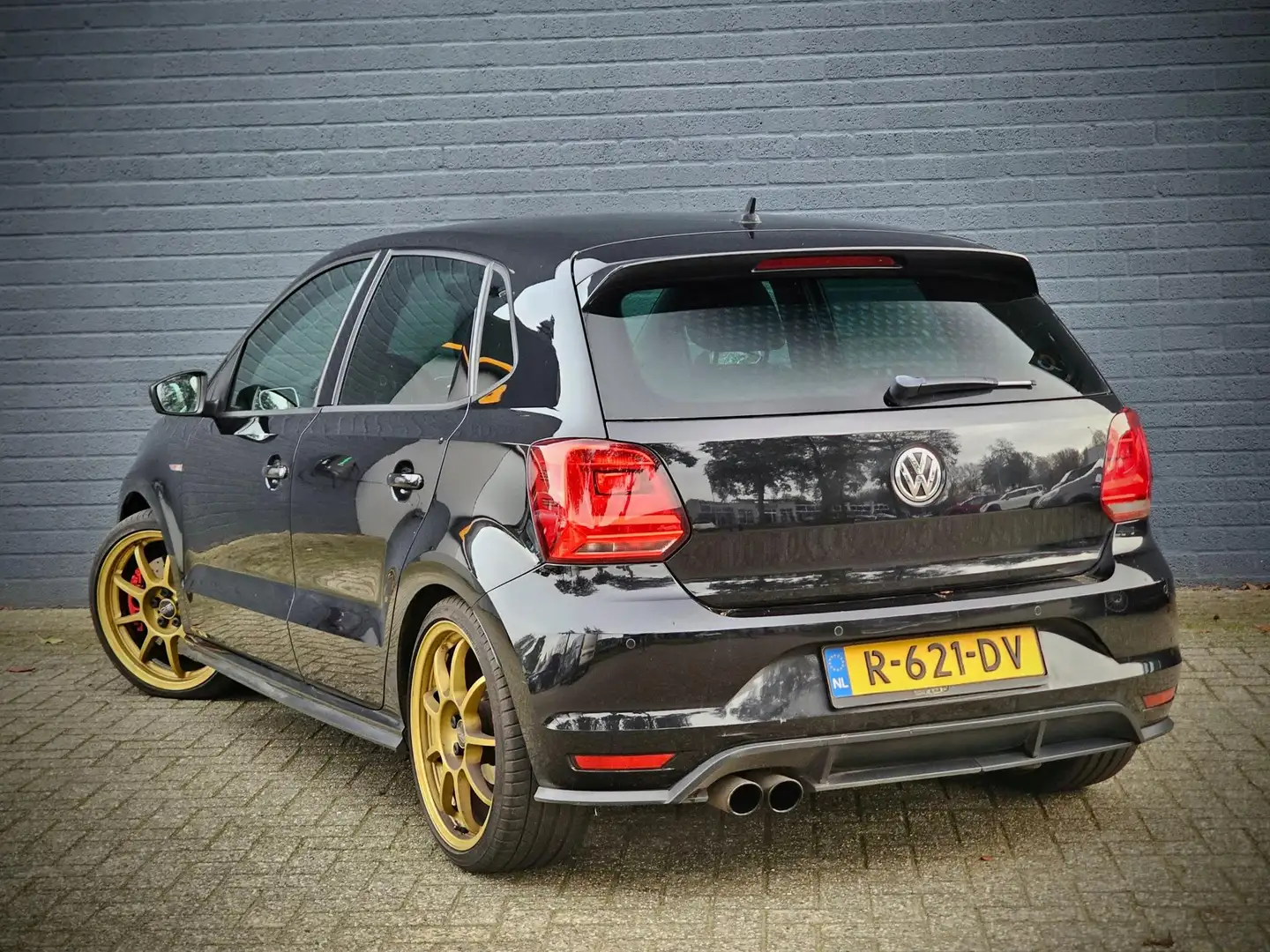 Volkswagen Polo GTI 1.8 TSI / STOELVERW. / CRUISE / Schwarz - 2