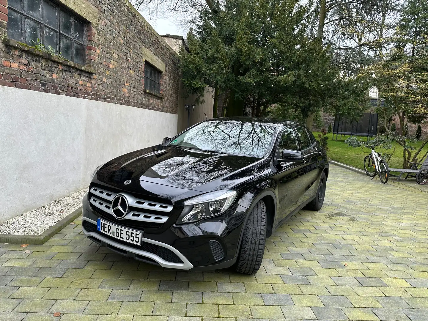 Mercedes-Benz GLA 180 GLA 180 d Schwarz - 2