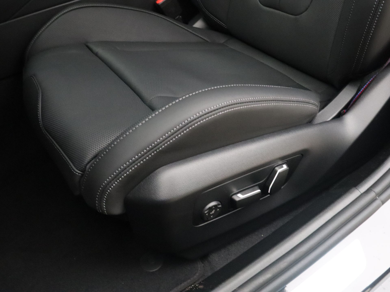 BMW 550 5 serie Touring 550e xDrive — photo 15