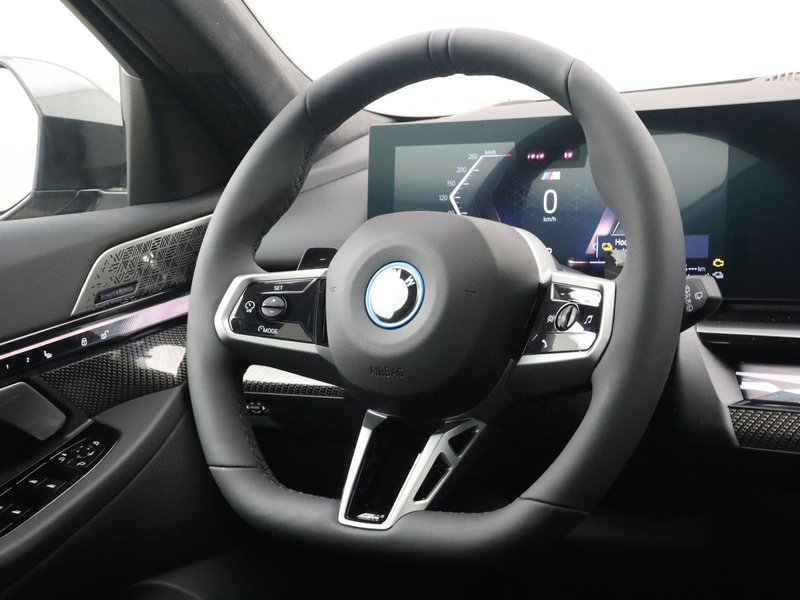 BMW 550 5 serie Touring 550e xDrive — photo 2