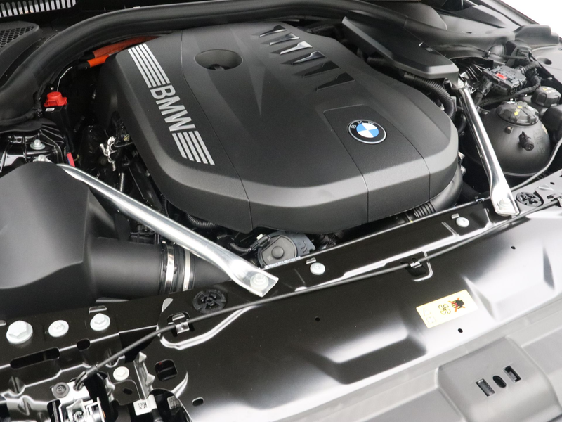 BMW 550 5 serie Touring 550e xDrive — photo 4