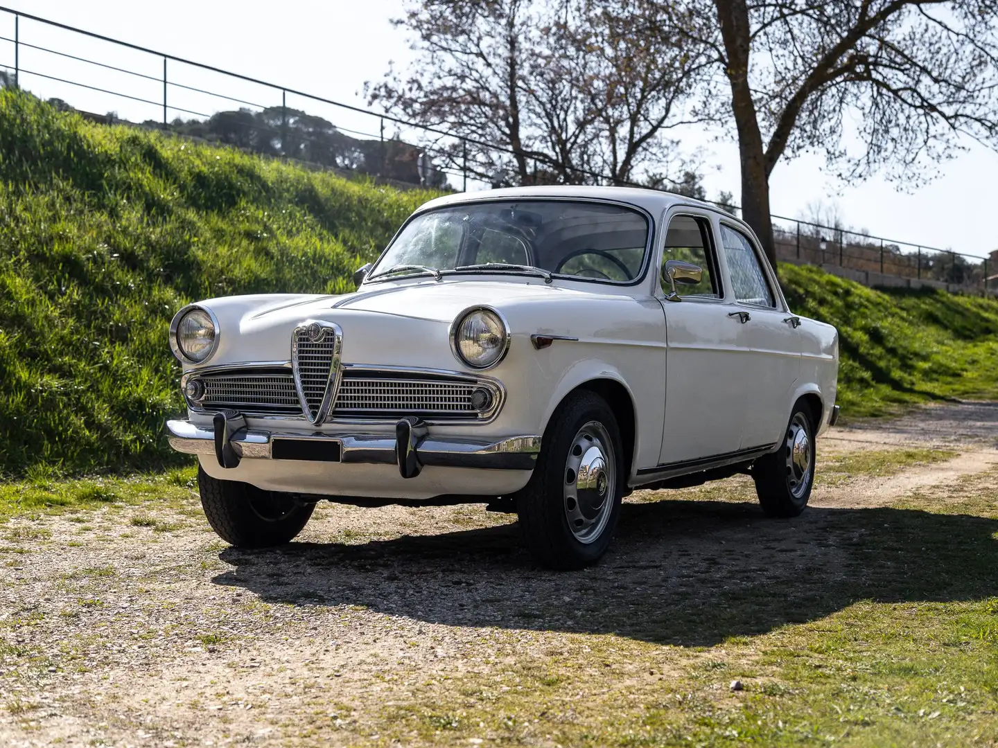 Alfa Romeo Giulietta Ti Білий - 1