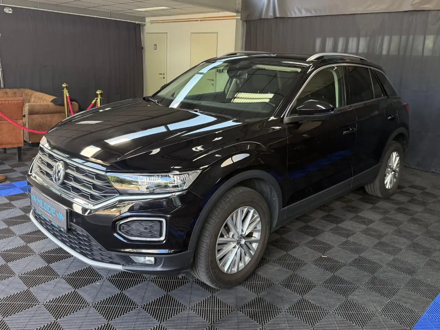 Volkswagen T-Roc 1.0 TSI Design Schwarz - 2