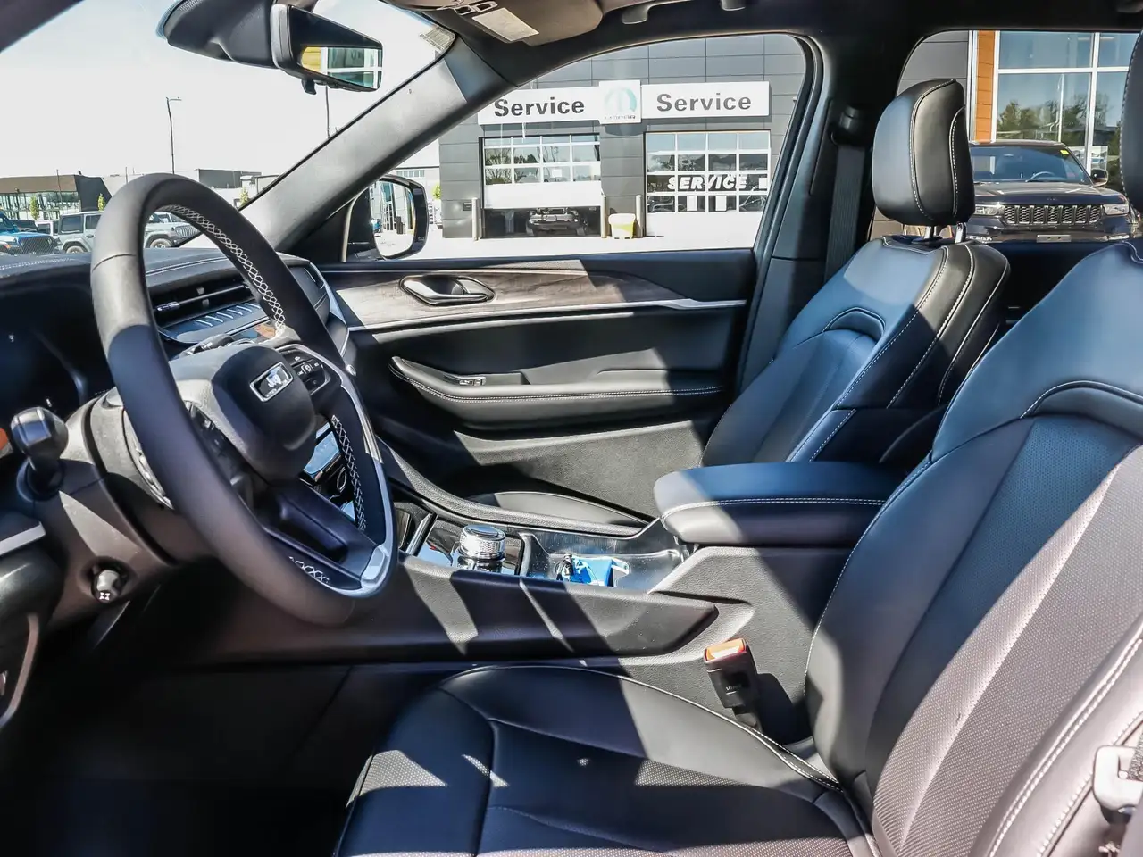 Jeep Grand Cherokee photo Jeep Grand Cherokee