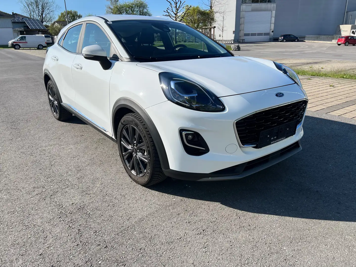 Ford Puma Puma 1,0 EcoBoost Titanium Titanium Weiß - 1