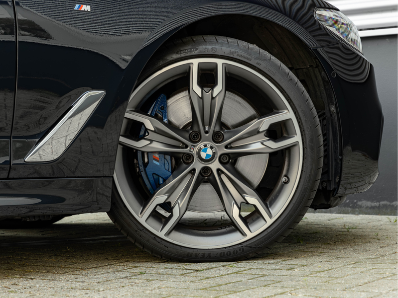 BMW 540 5-serie Touring 540i xDrive M-Sport - Pano - Activ — photo 14