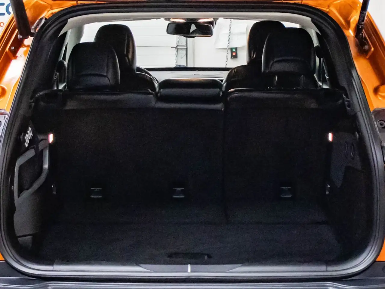 Jeep Cherokee снимка Jeep Cherokee