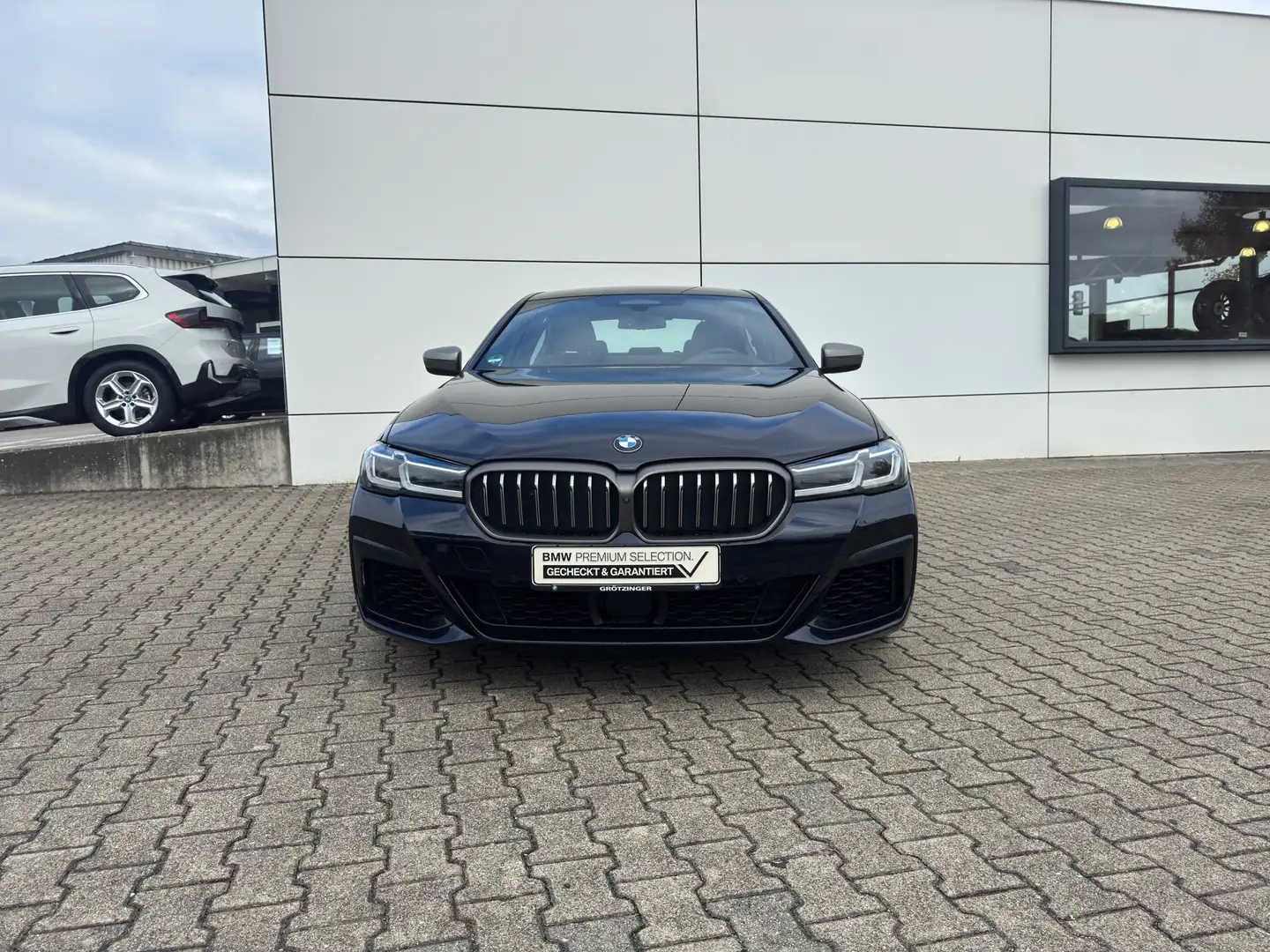 BMW M550 i xDrive Limousine Laser+SHZ+HUD+H&K+Softclo Schwarz - 2