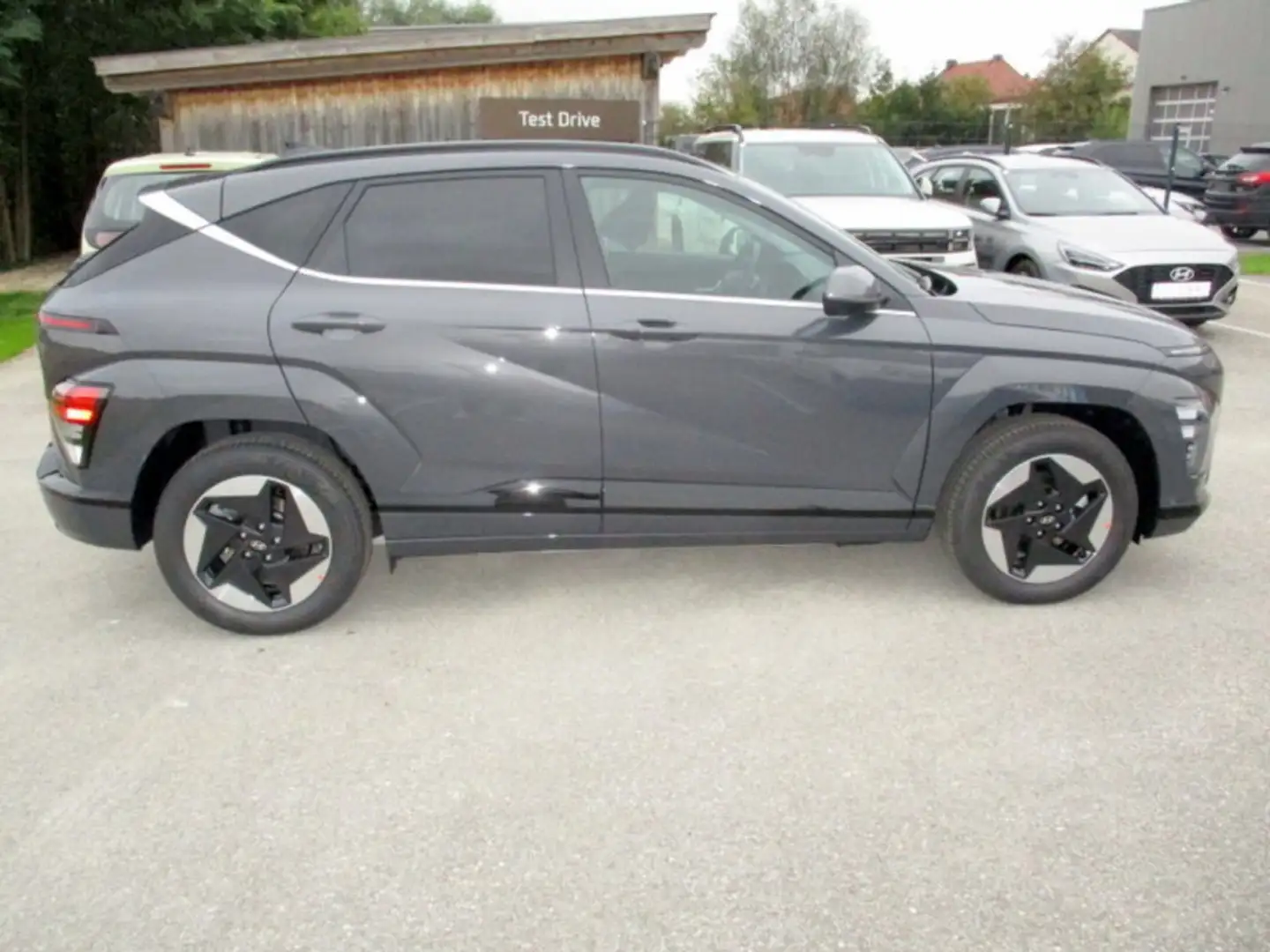 Hyundai KONA EV (SX2) GO 64,8 kWh k6eg2-PP1-OO5 Grau - 2