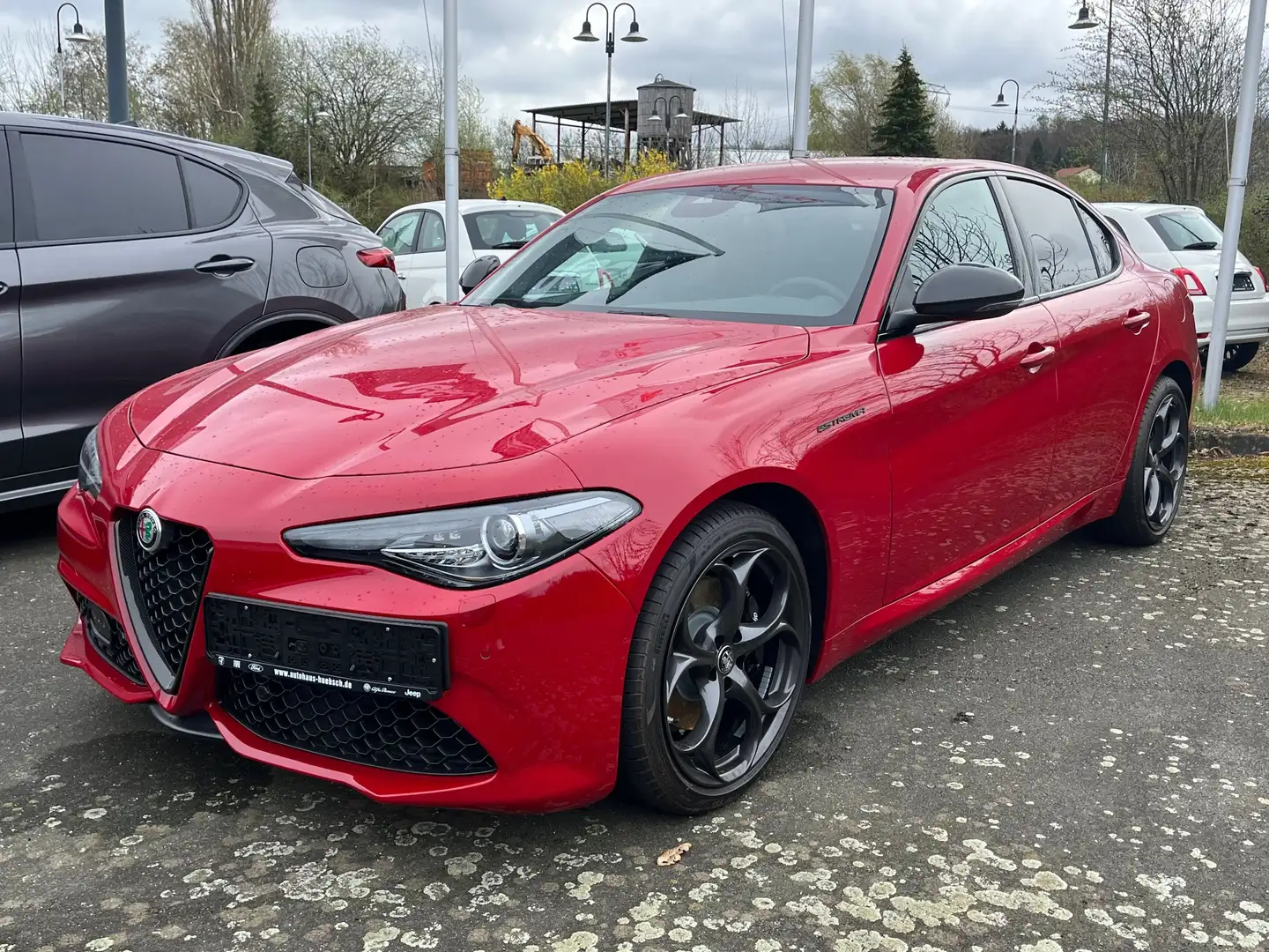 Alfa Romeo Giulia 2.2 Diesel AT8-Q4 Estrema - NAVI+SHZ+RFK+19'' LM Rot - 1