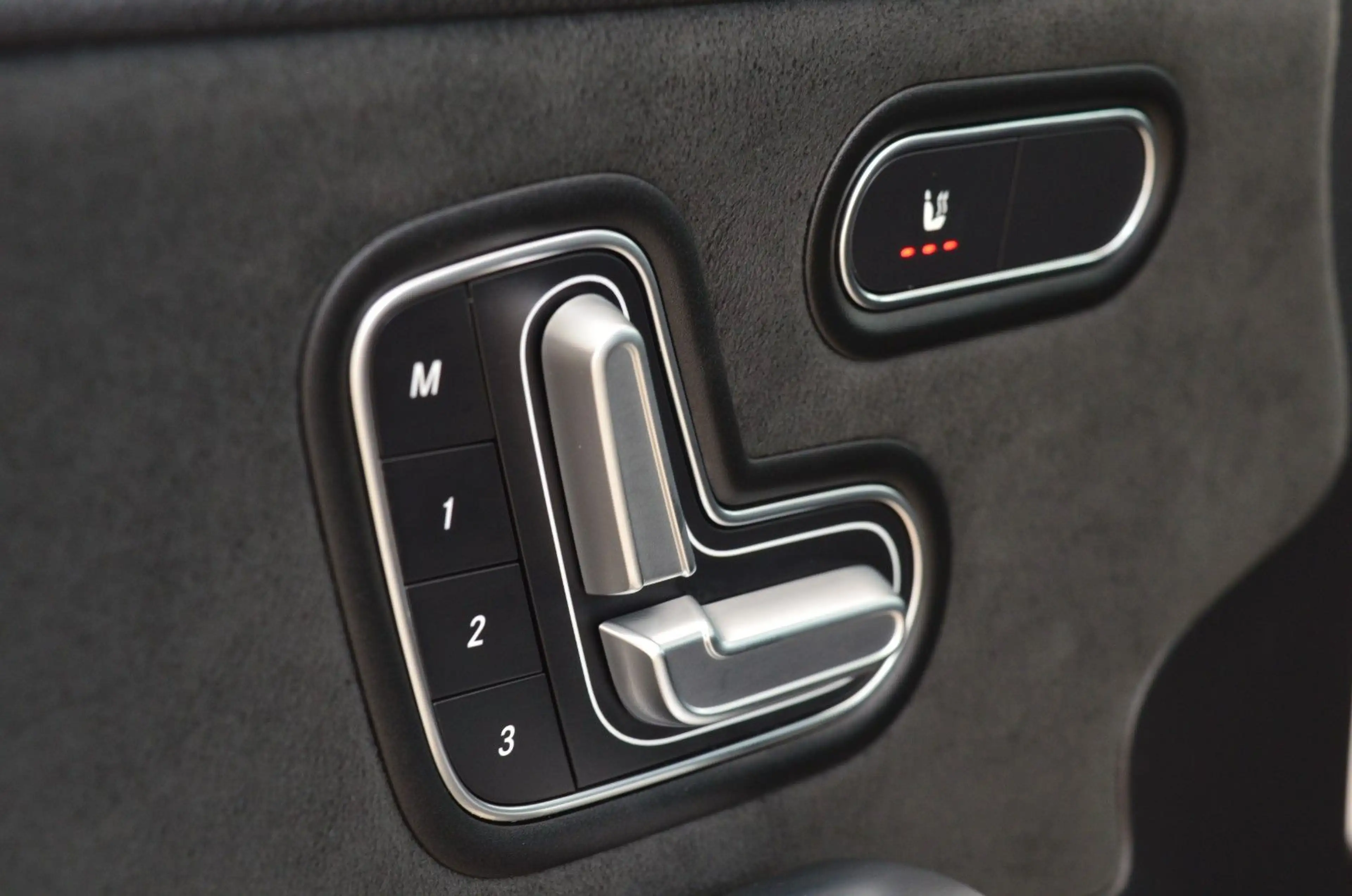 Mercedes-Benz A 220 4Matic AMG | Night | LED | Navi | 18`Alu — photo 43
