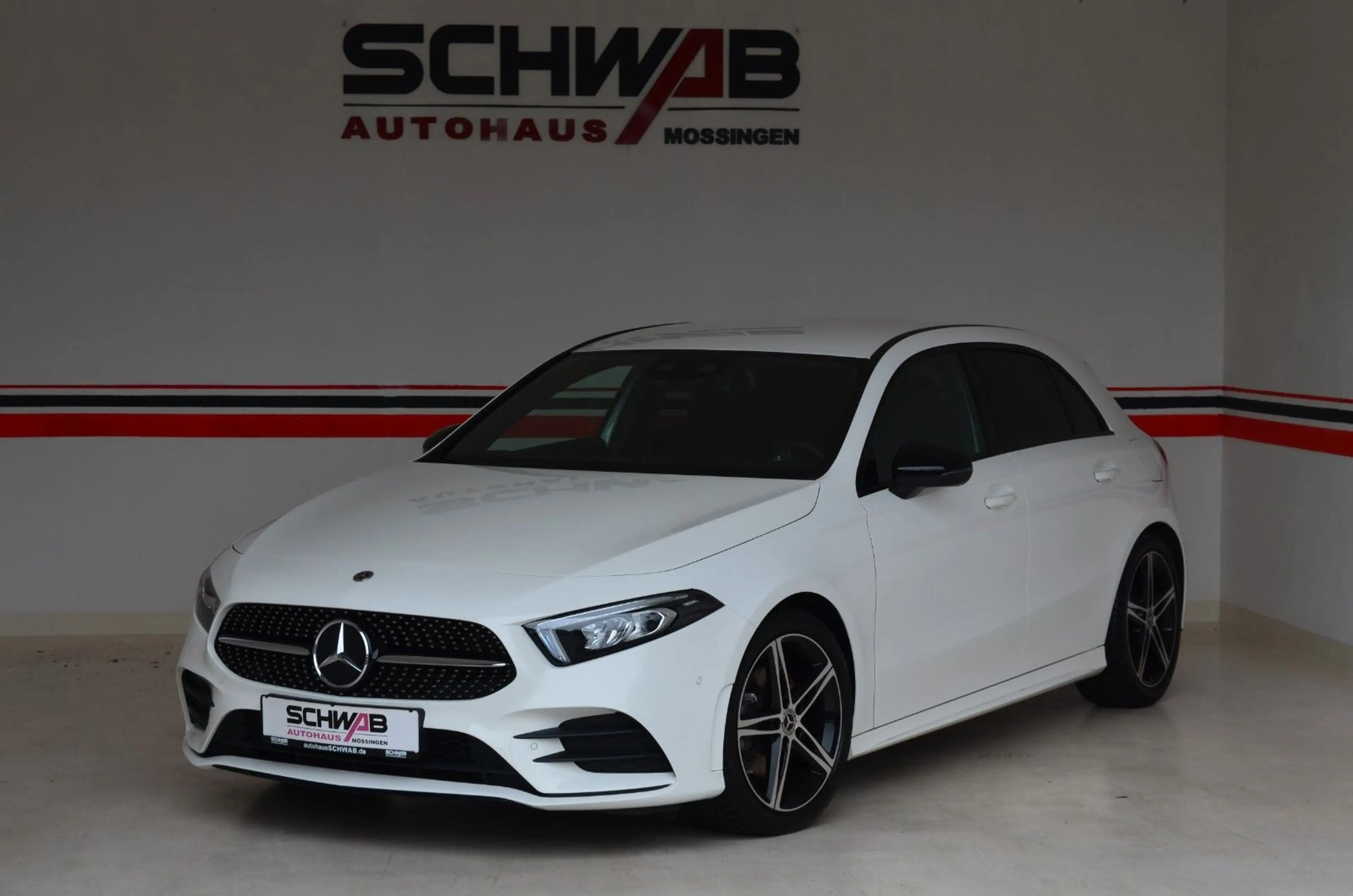 Mercedes-Benz A 220 4Matic AMG | Night | LED | Navi | 18`Alu — photo 42