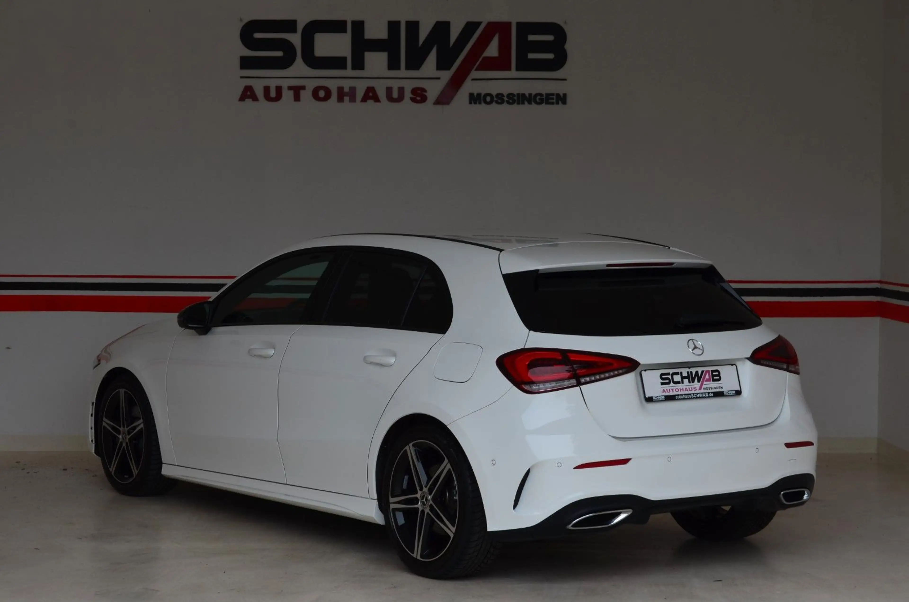 Mercedes-Benz A 220 4Matic AMG | Night | LED | Navi | 18`Alu — photo 6