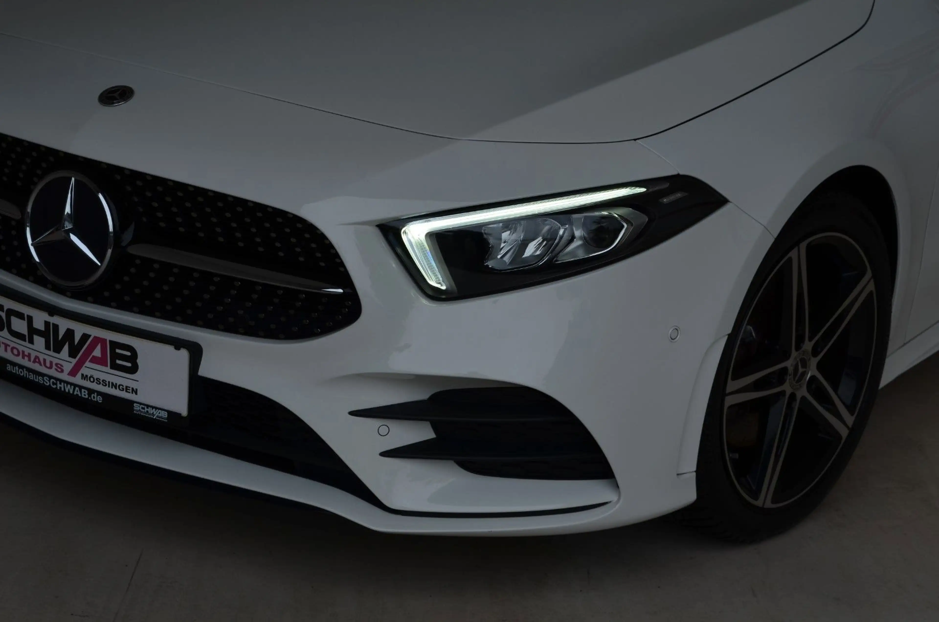 Mercedes-Benz A 220 4Matic AMG | Night | LED | Navi | 18`Alu — photo 41