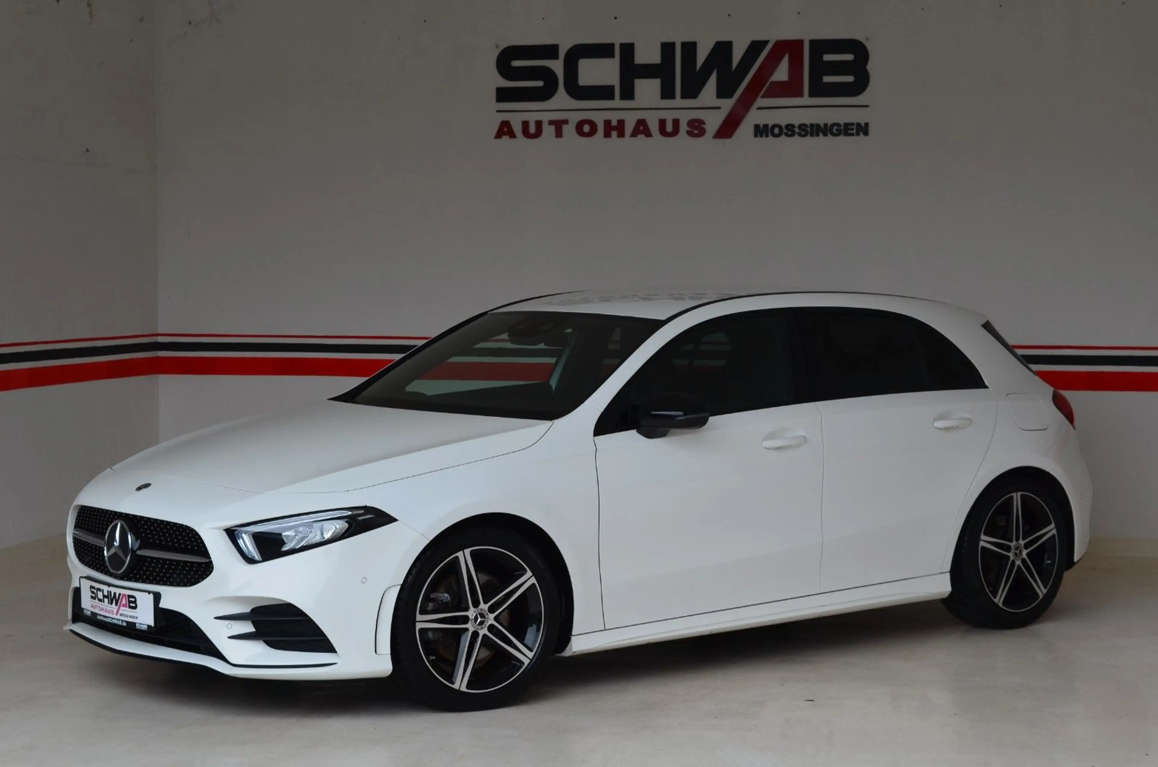 Mercedes-Benz A 220 4Matic AMG | Night | LED | Navi | 18`Alu