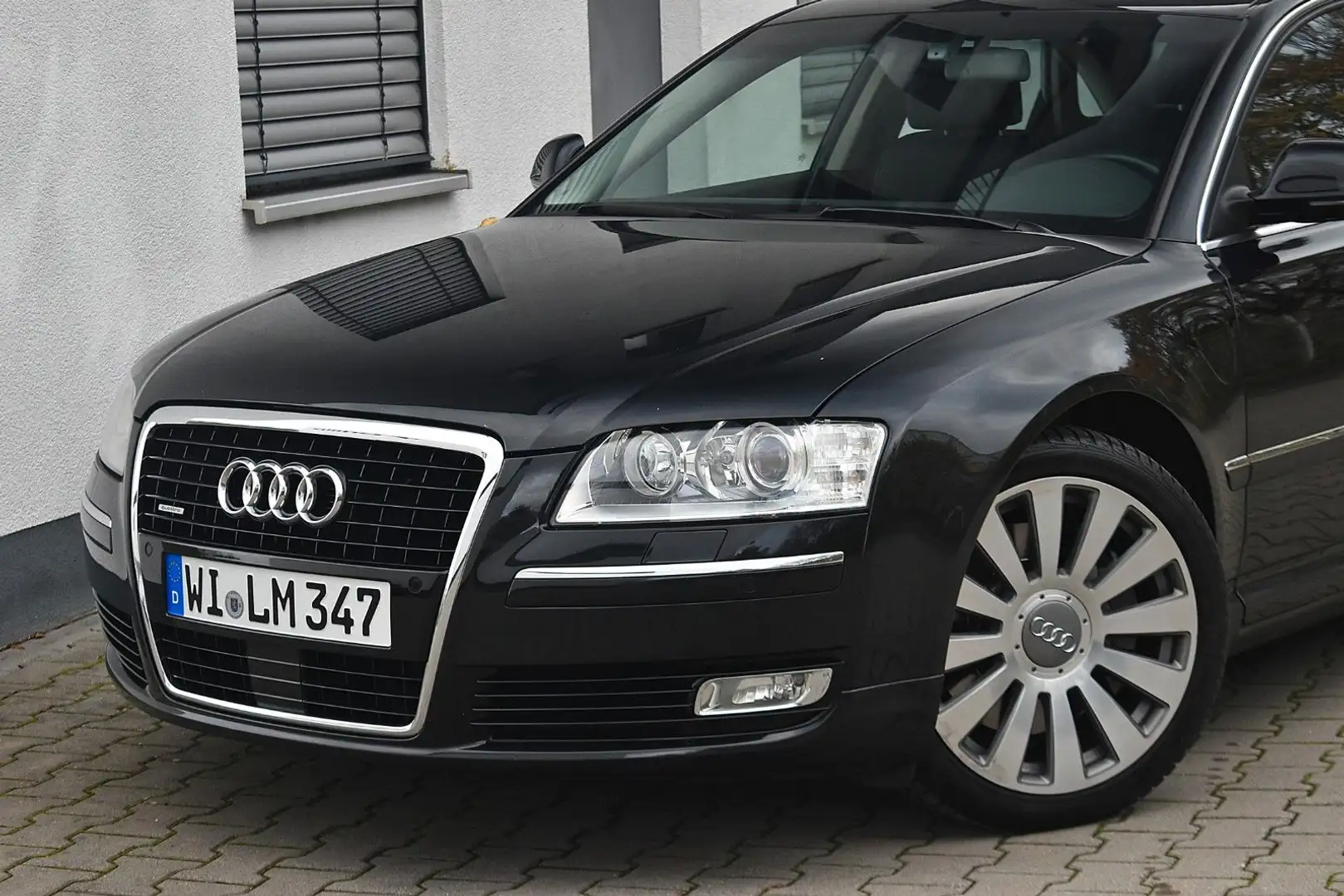 Audi A8 3.2 FSI quattro Exclusive! Massage! ACC! BRD! Schwarz - 1