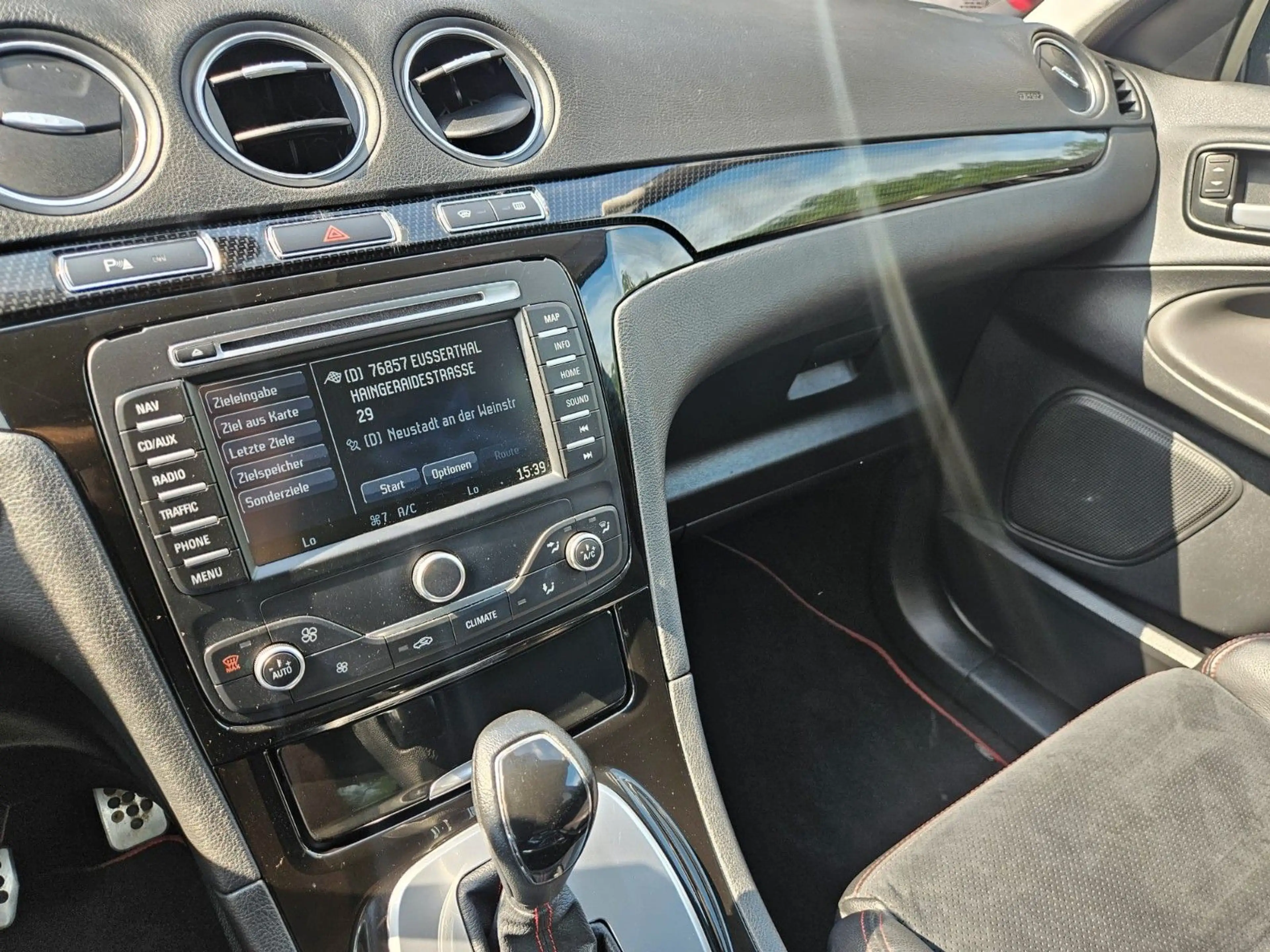 Ford S-Max S-MAX Titanium S — photo 15